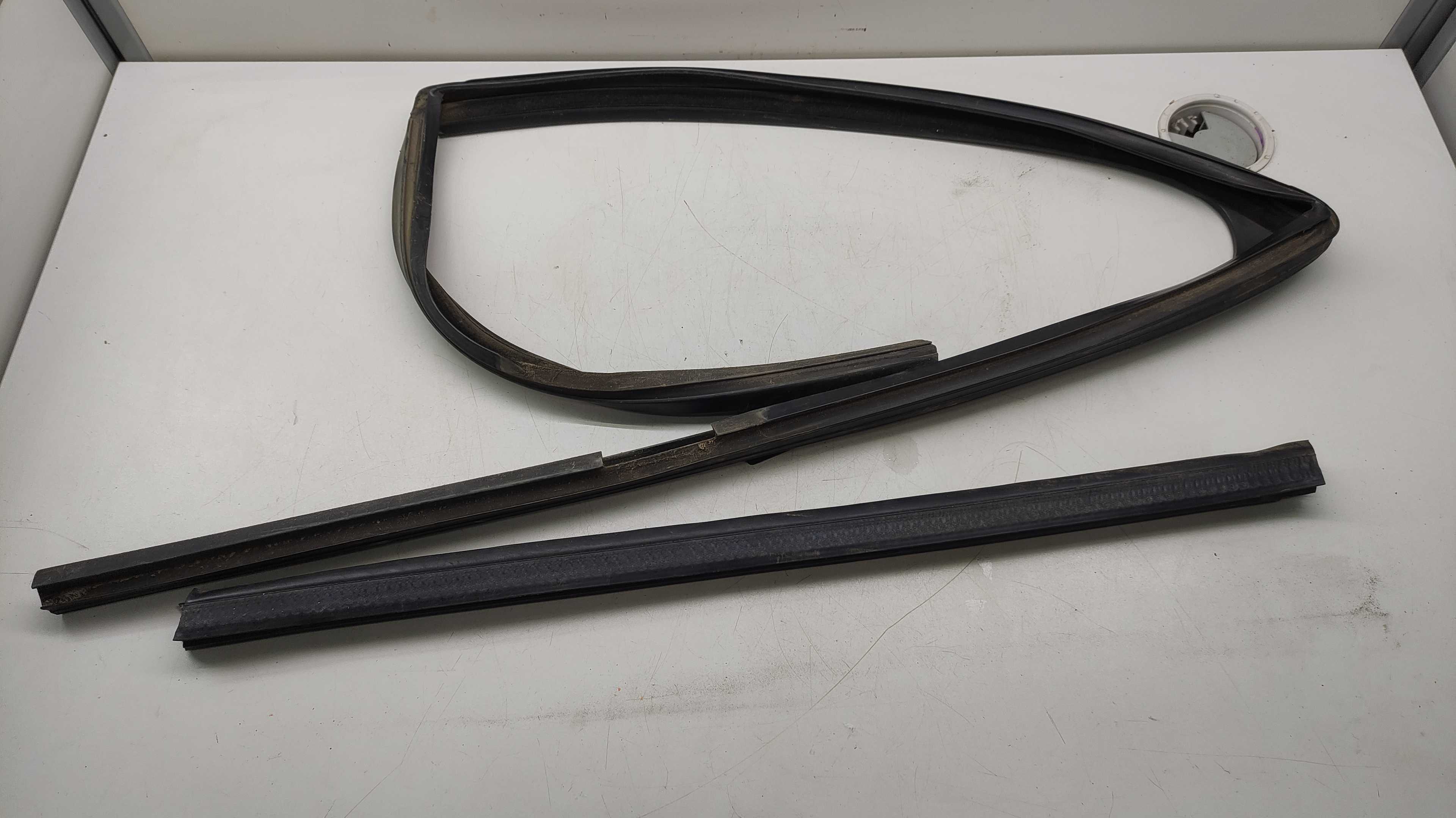 Borracha Da Porta Traseira Direita  Ford Fusion 2.3 2008
