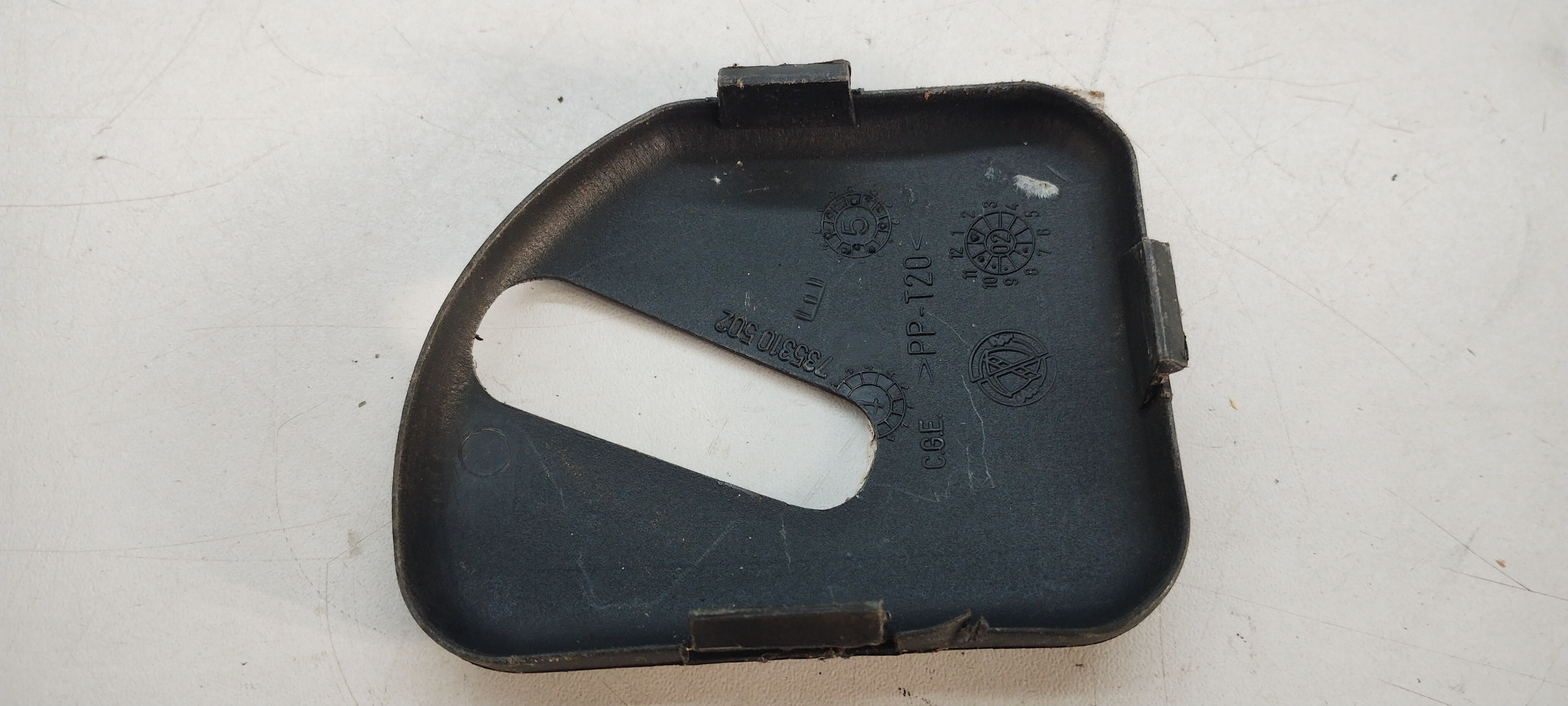 Moldura Acabamento Bagagito Esquerdo Fiat Stilo 03/11 4