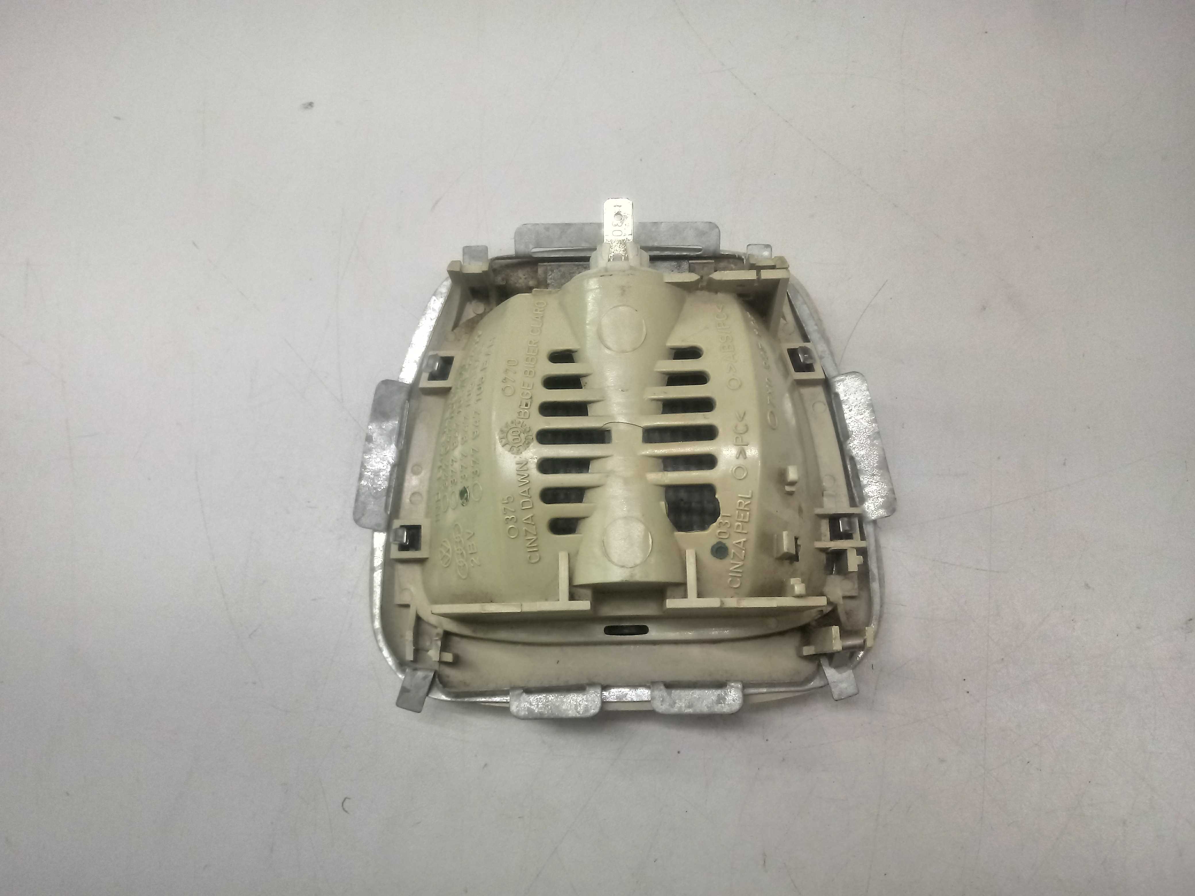 Luz De Teto Vw Gol Parati Saveiro G2 Bola 97/01 2