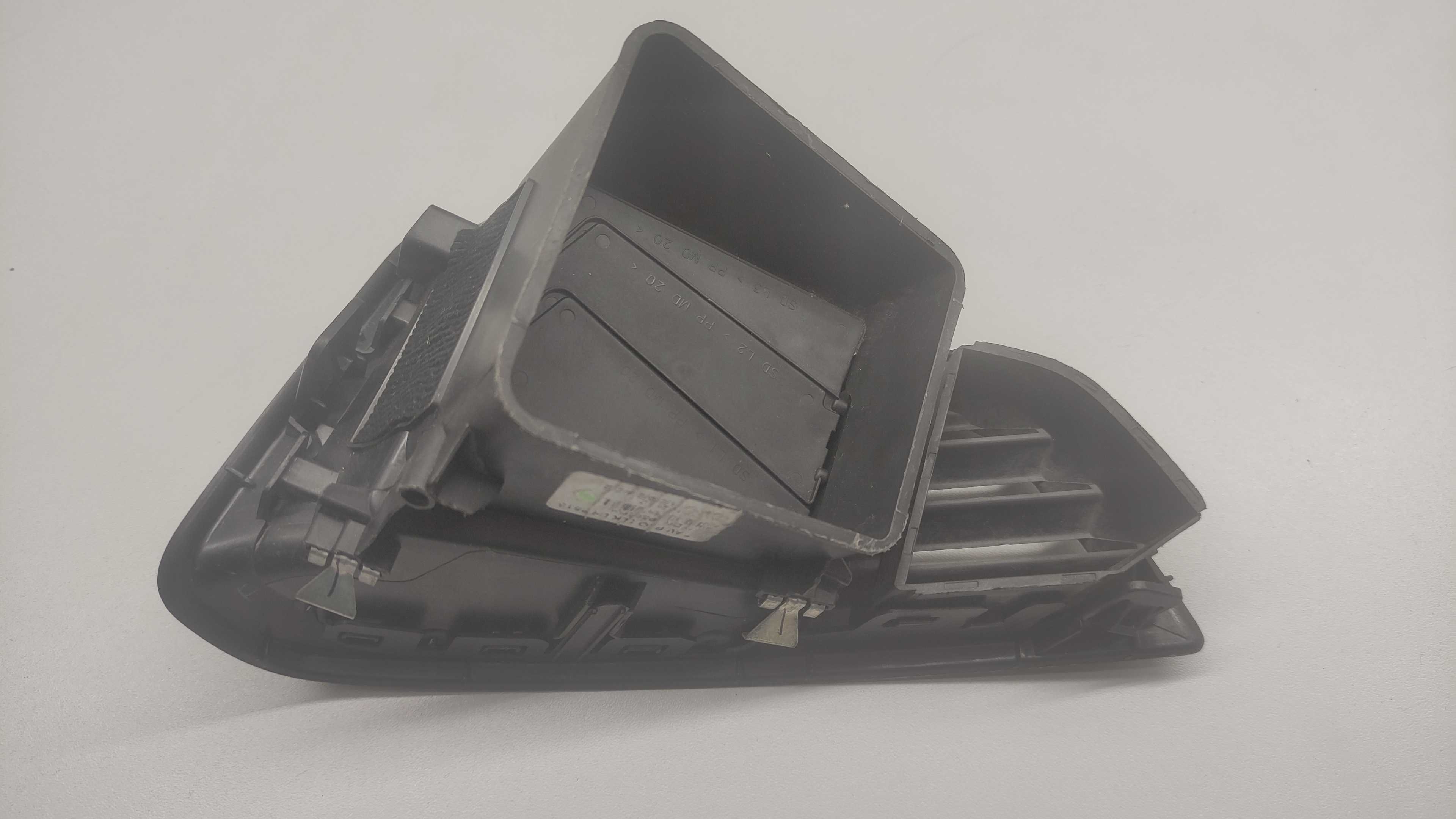 Difusor Ar Lateral Esquerdo Ford Ecosport 2013 A 2017 3