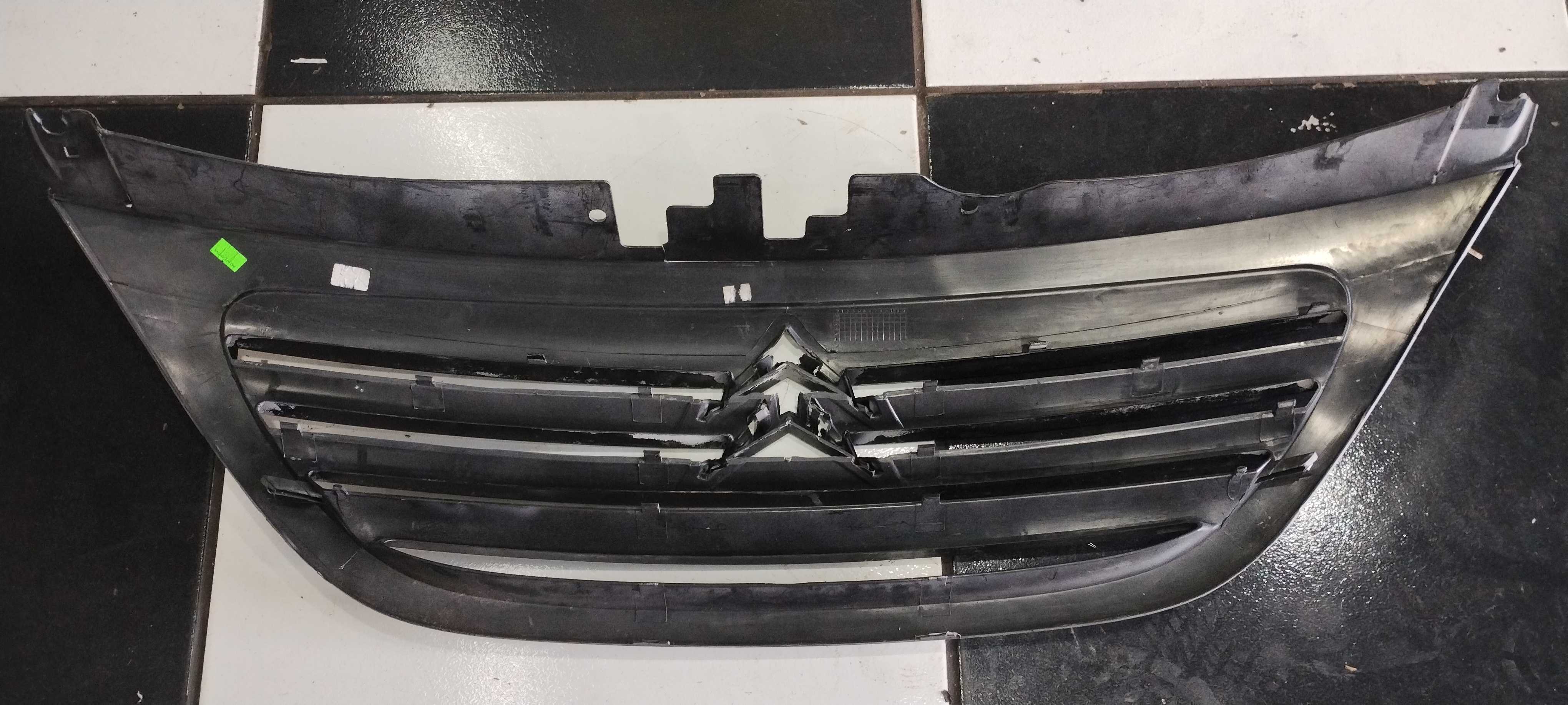 Grade Para-Choque Citroen C3 2008/2012 3