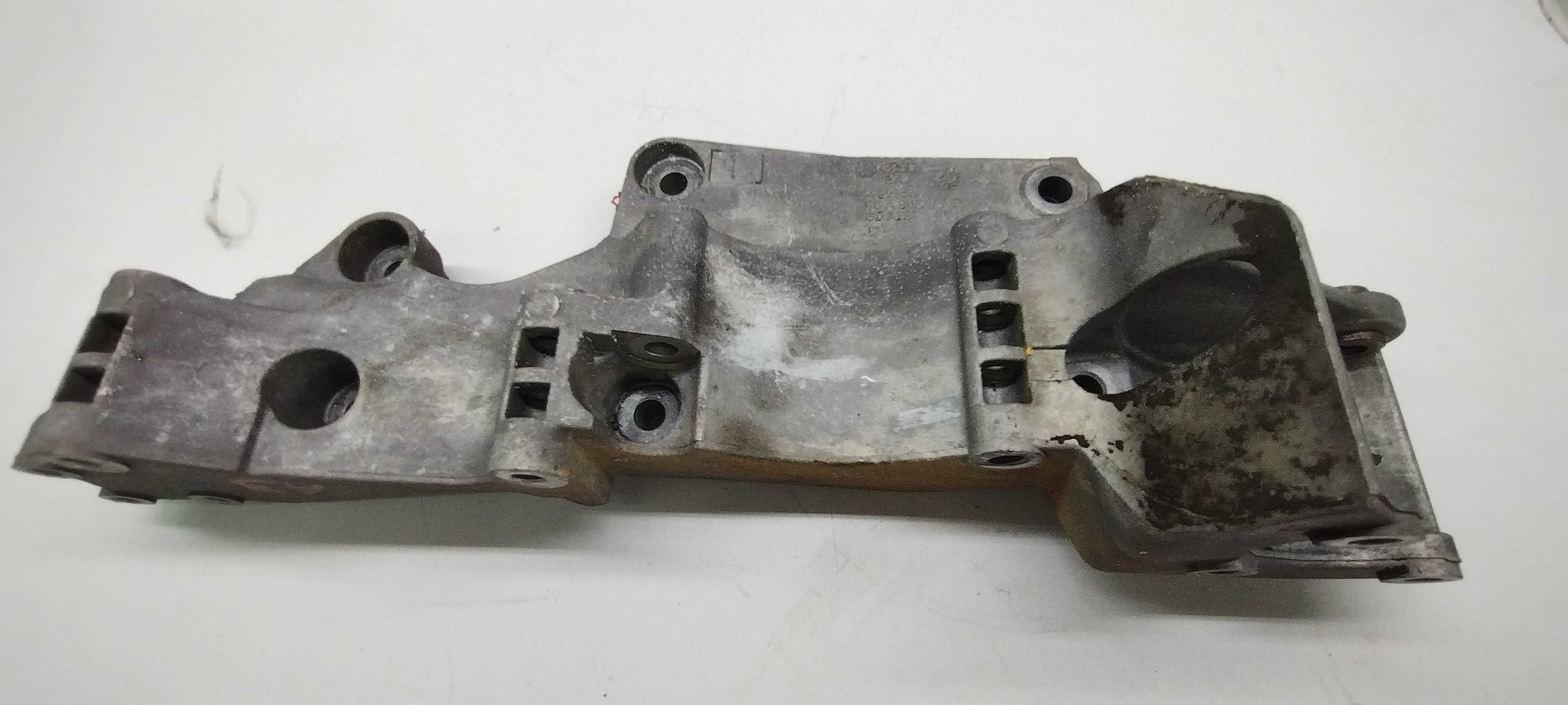 Suporte Bomba Alternador Compressor Audi A3 2009 2