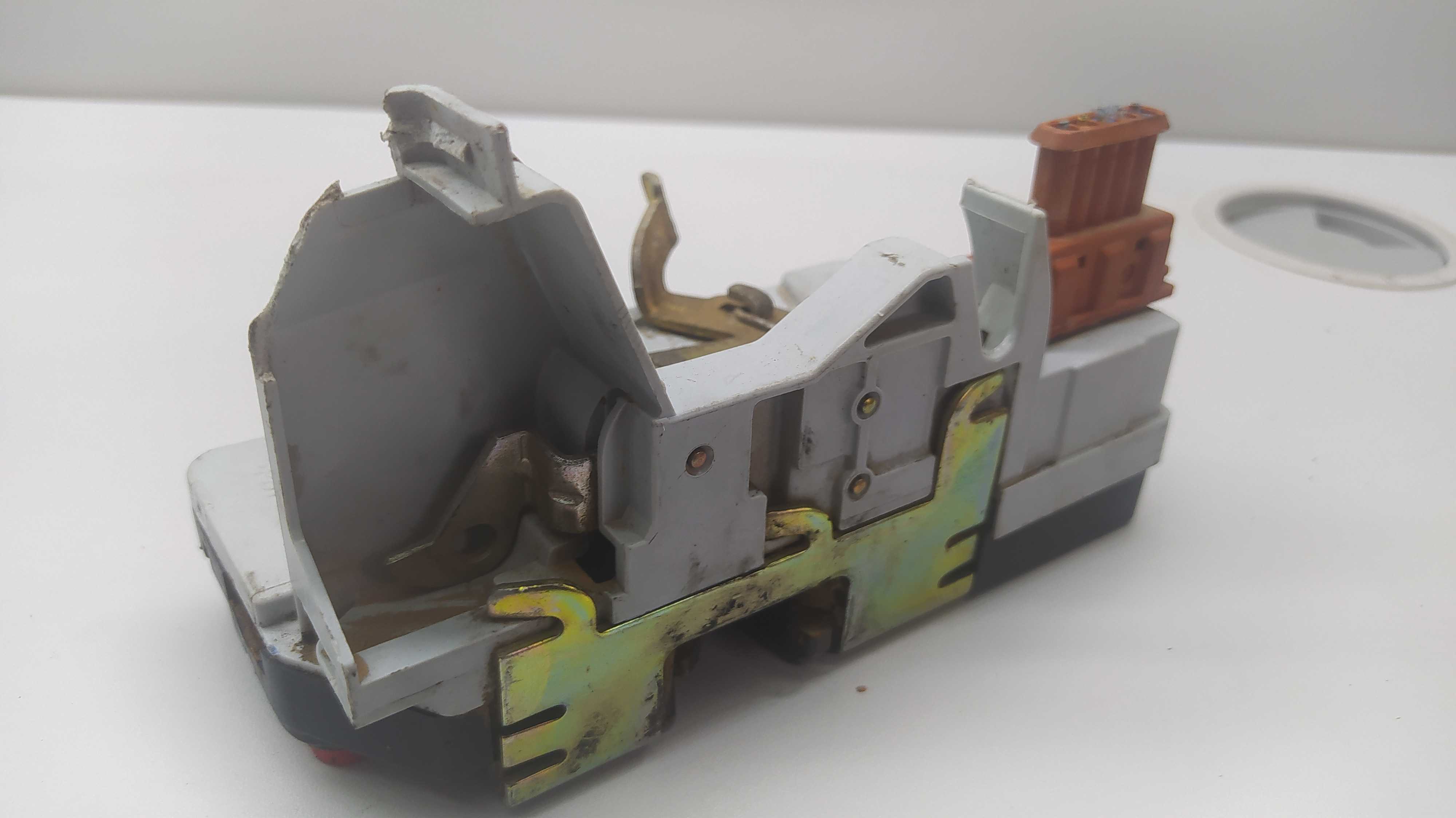 Fechadura Traseira Direita Peugeot 307 3