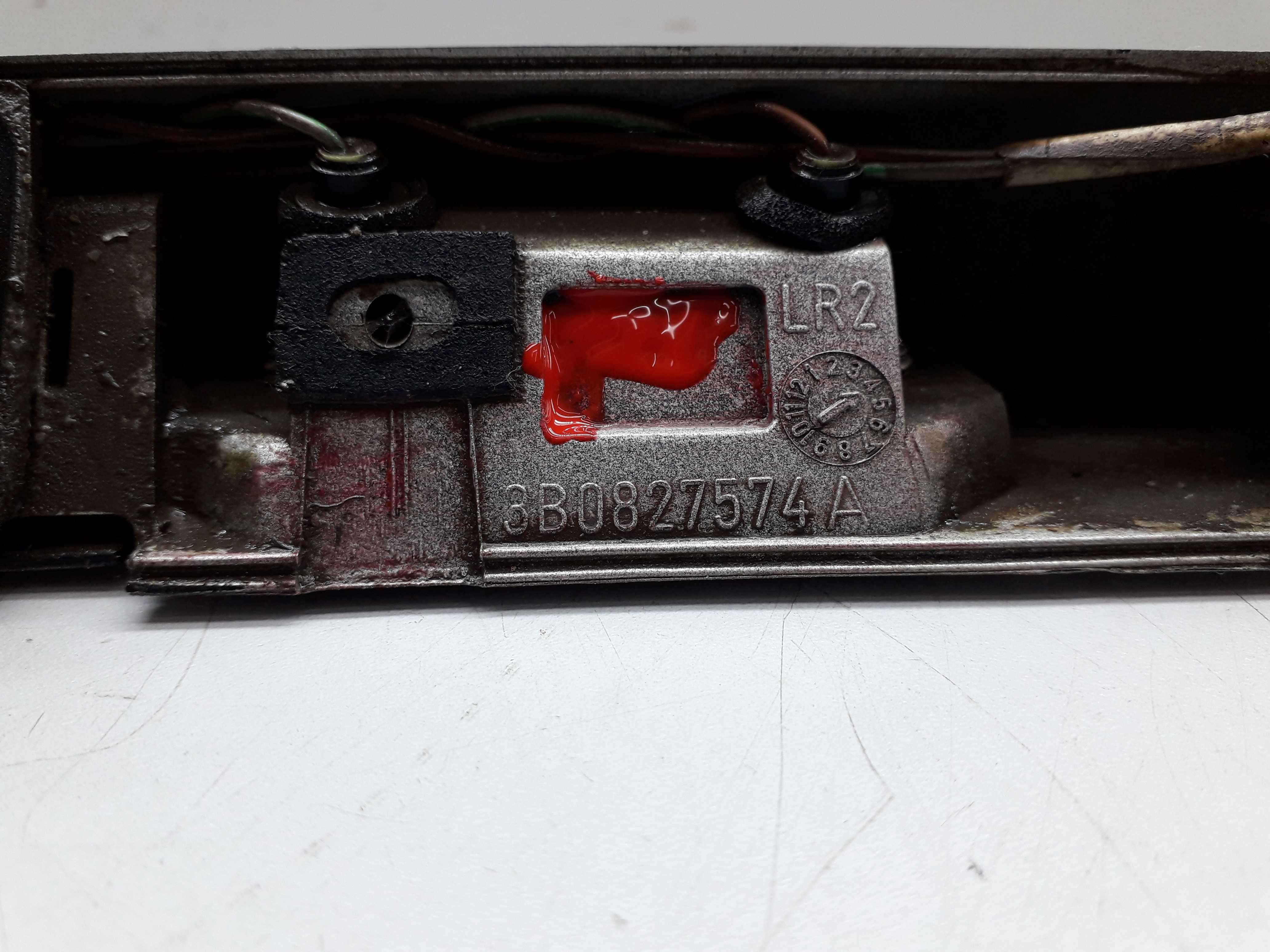 Moldura Aplique Tampa Porta Malas Vw Passat Alemão 1999 4