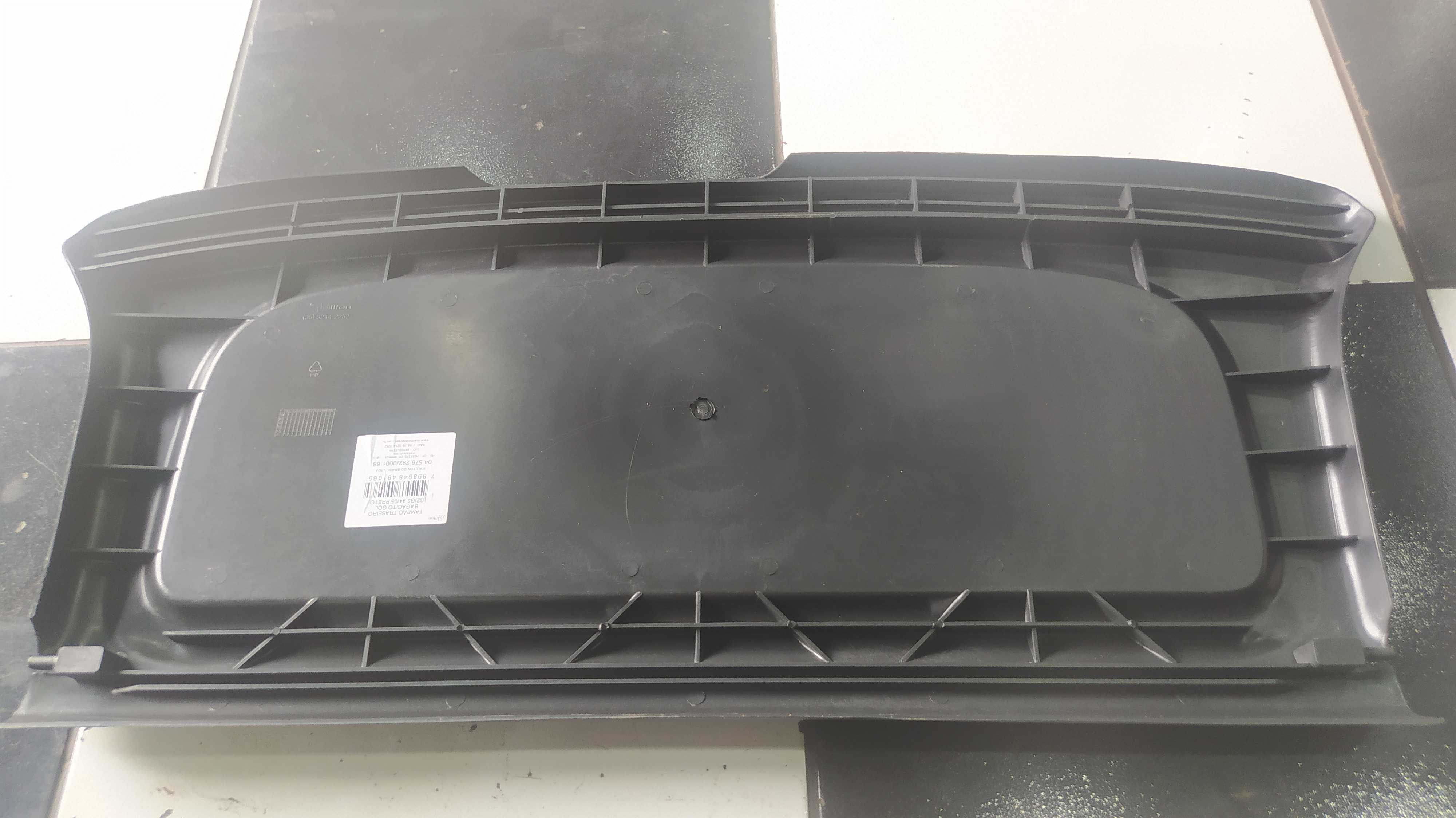 Tampão Bagagito Vw Gol Bola Preto Paralelo Plástico 3