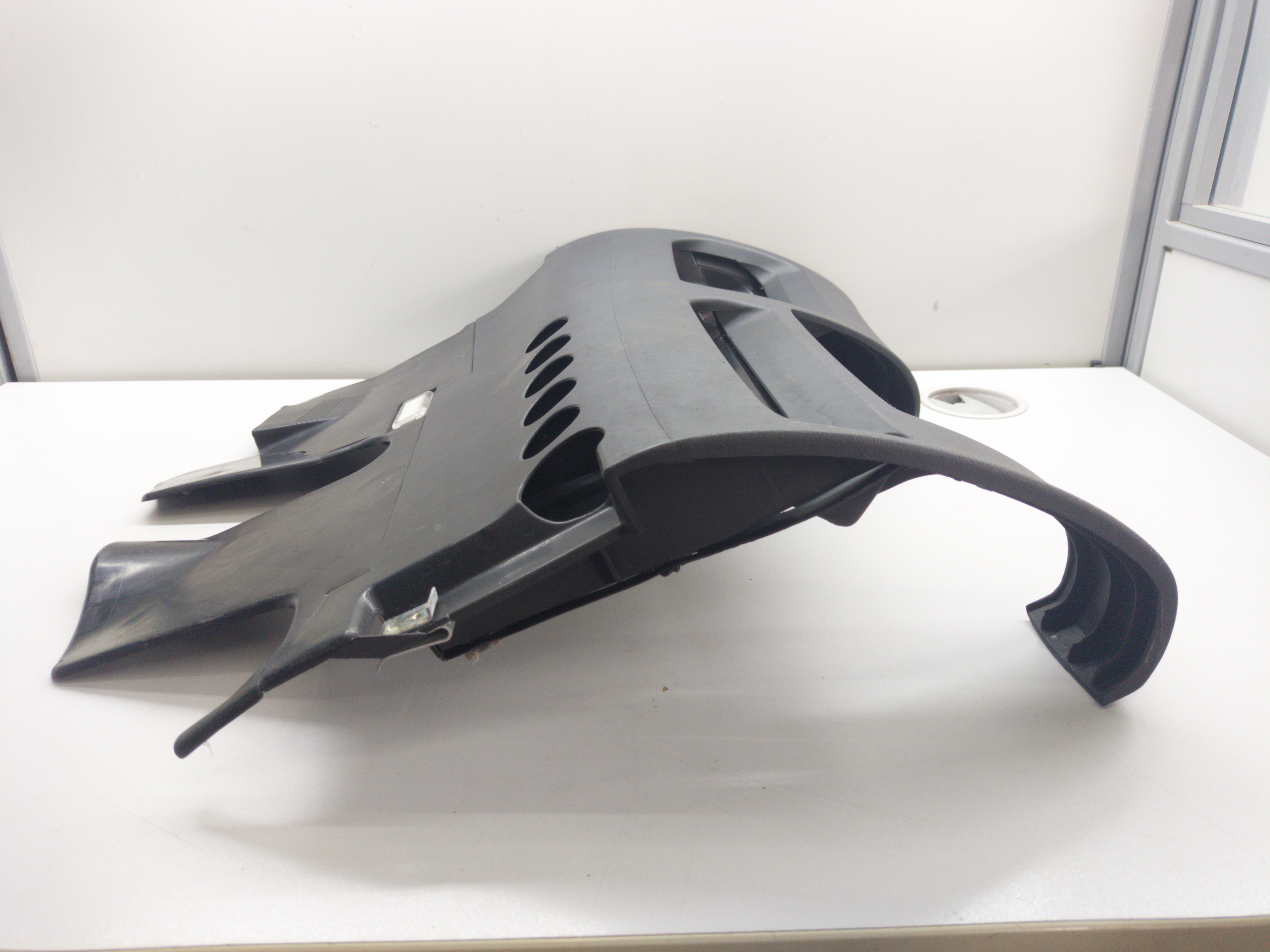 Acabamento Inferior Painel Esquerdo Audi A4 95/99 Avariado 4