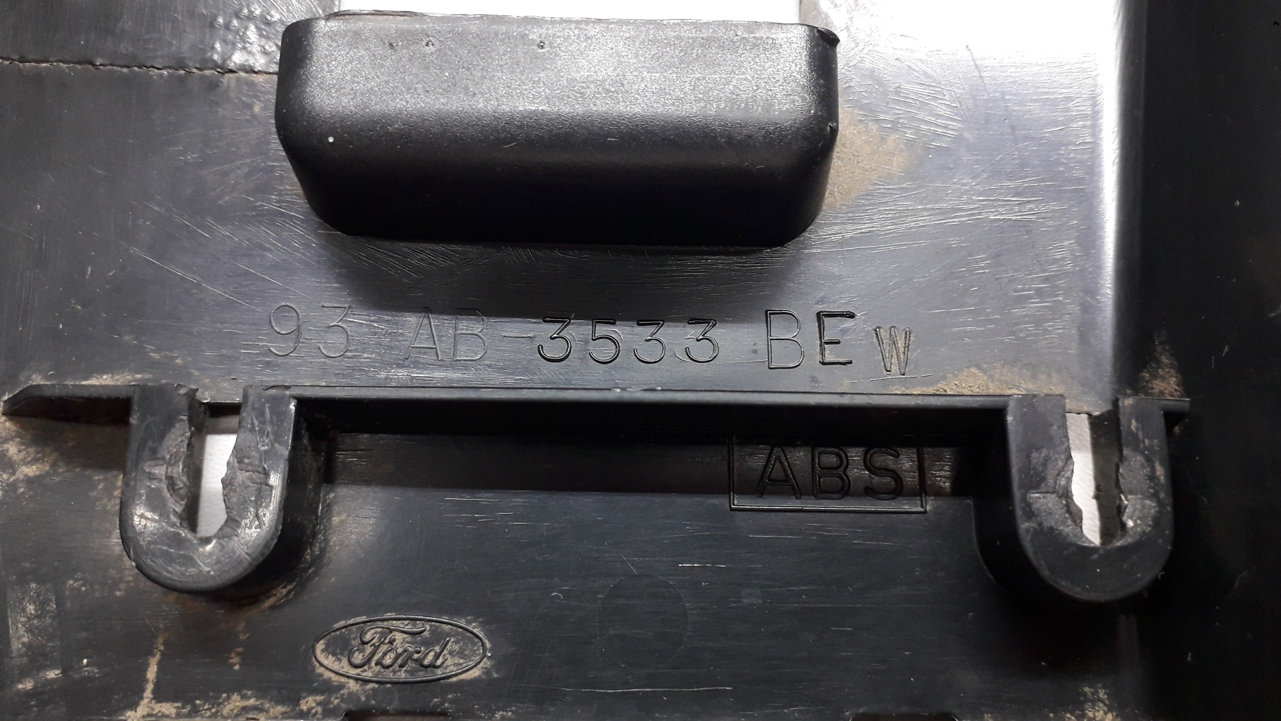 Moldura Capa Chave De Seta Inferior Ford Zetec 97/02 6