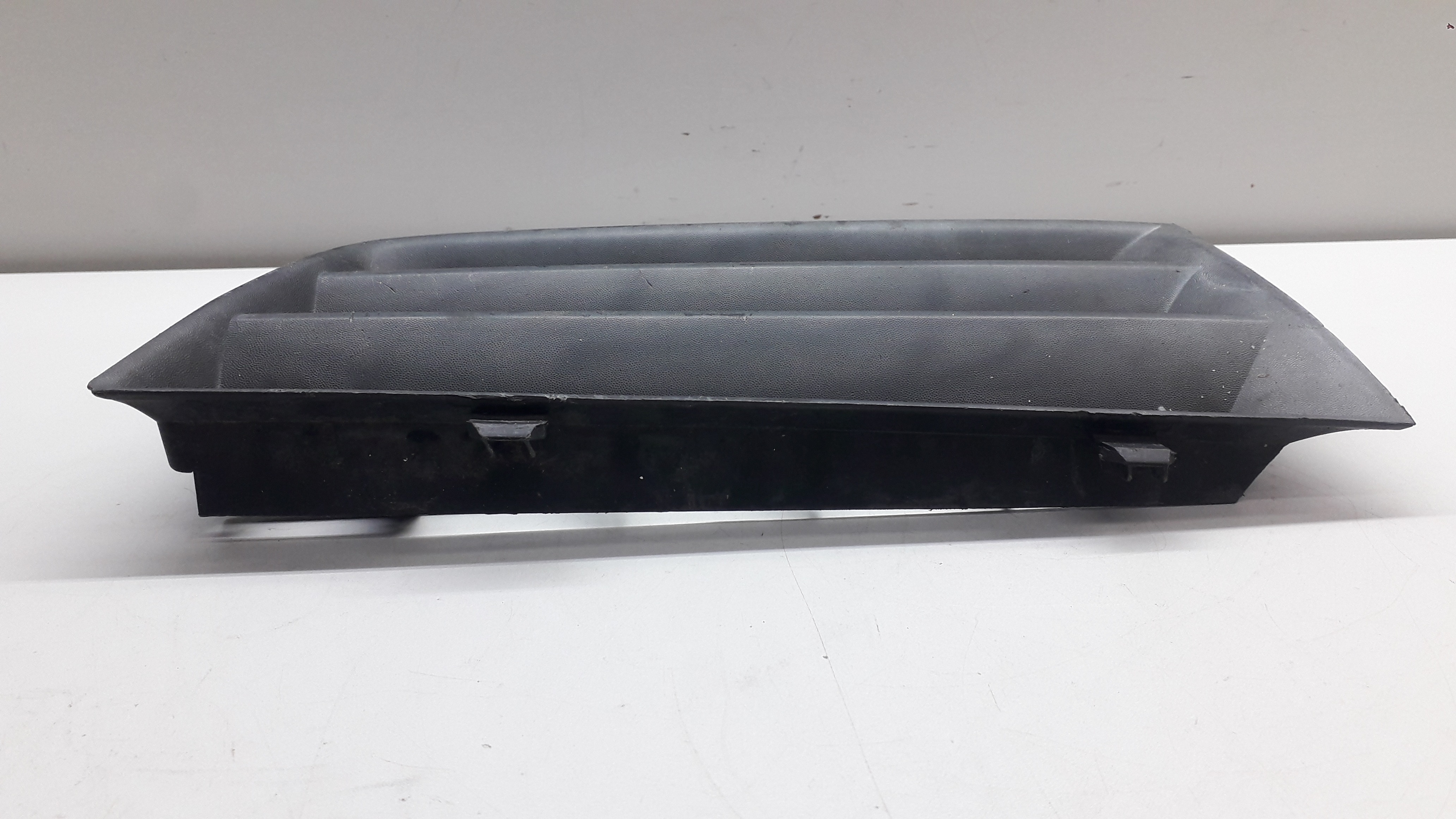 Grade Parachoque Lado Direito Renault Megane 06/12 Preto 2