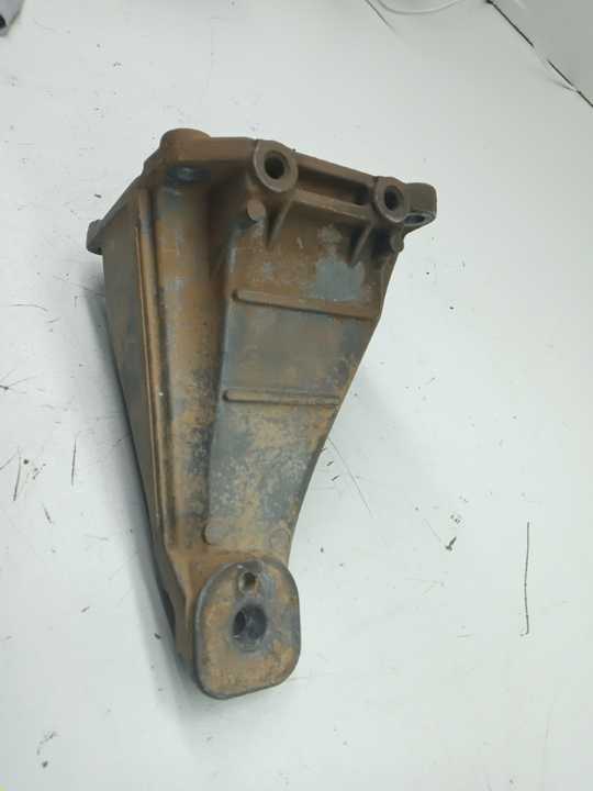 Suporte Do Motor Lado Esquerdo  Tracker 2