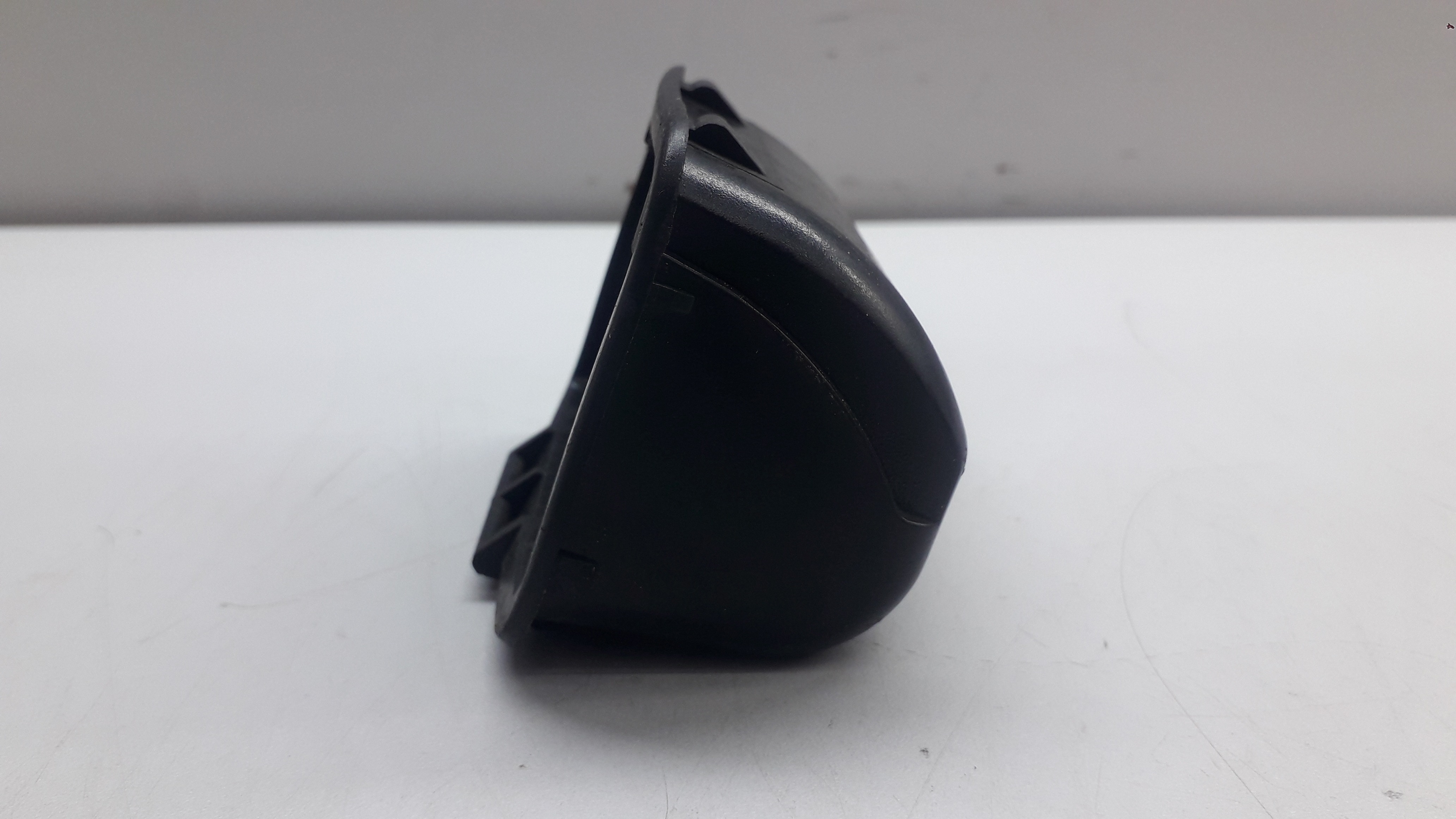 Cinzeiro Traseiro Ford Mondeo 93/00 2