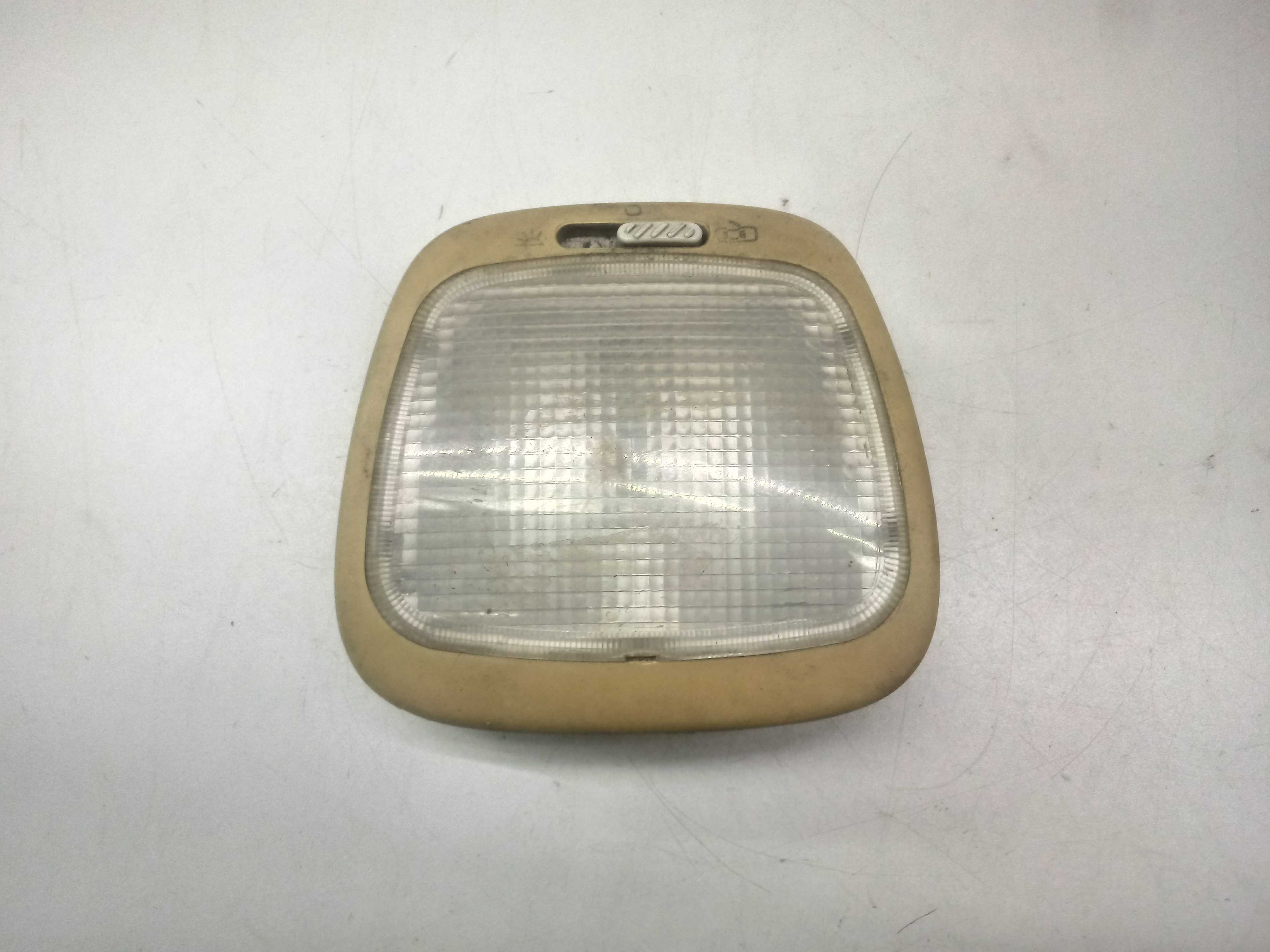 Luz De Teto Vw Gol Parati Saveiro G2 Bola 97/01 1