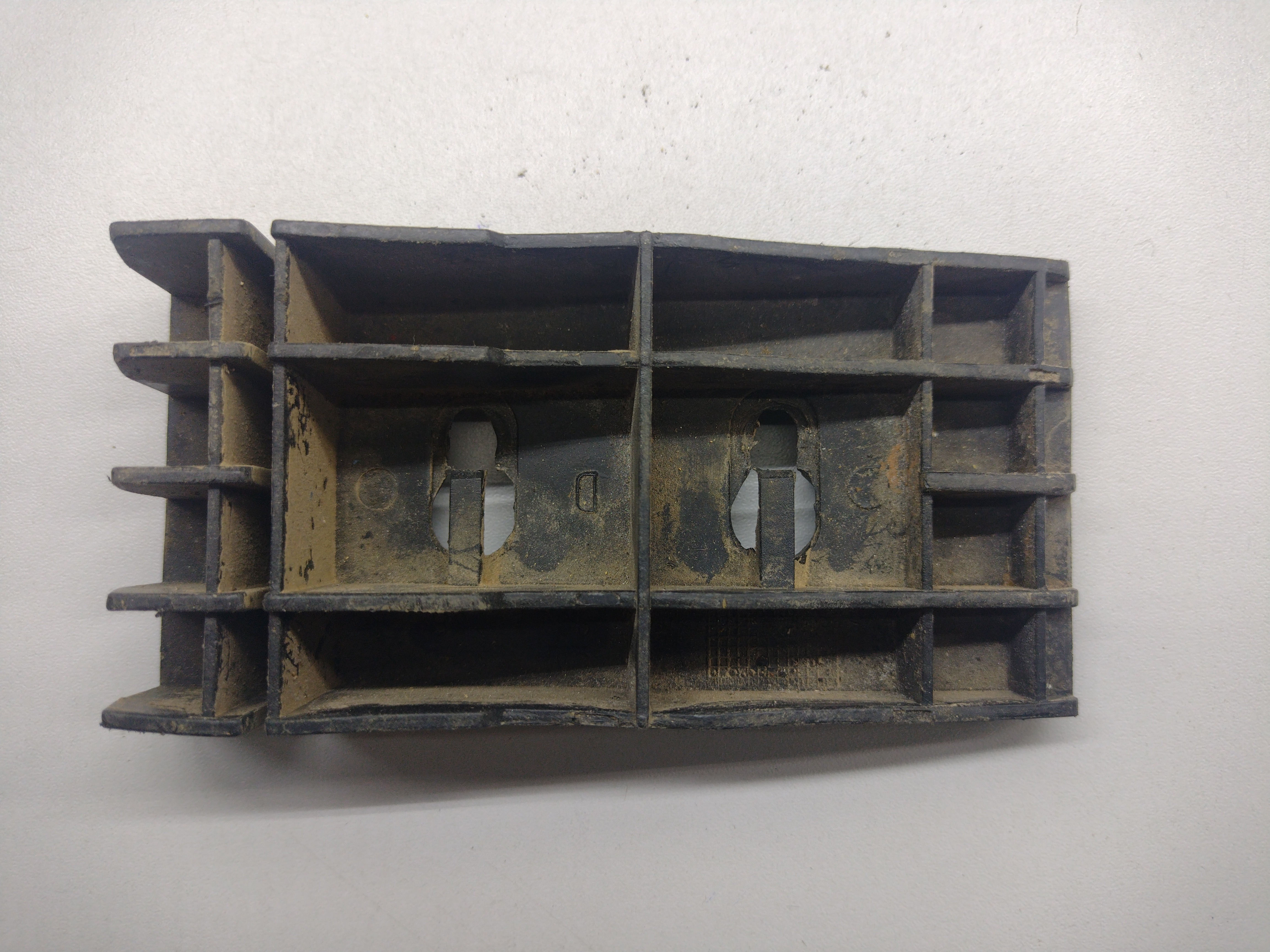 Suporte Guia Para-choque Traseiro Corsa Sedan 1996/2014 5