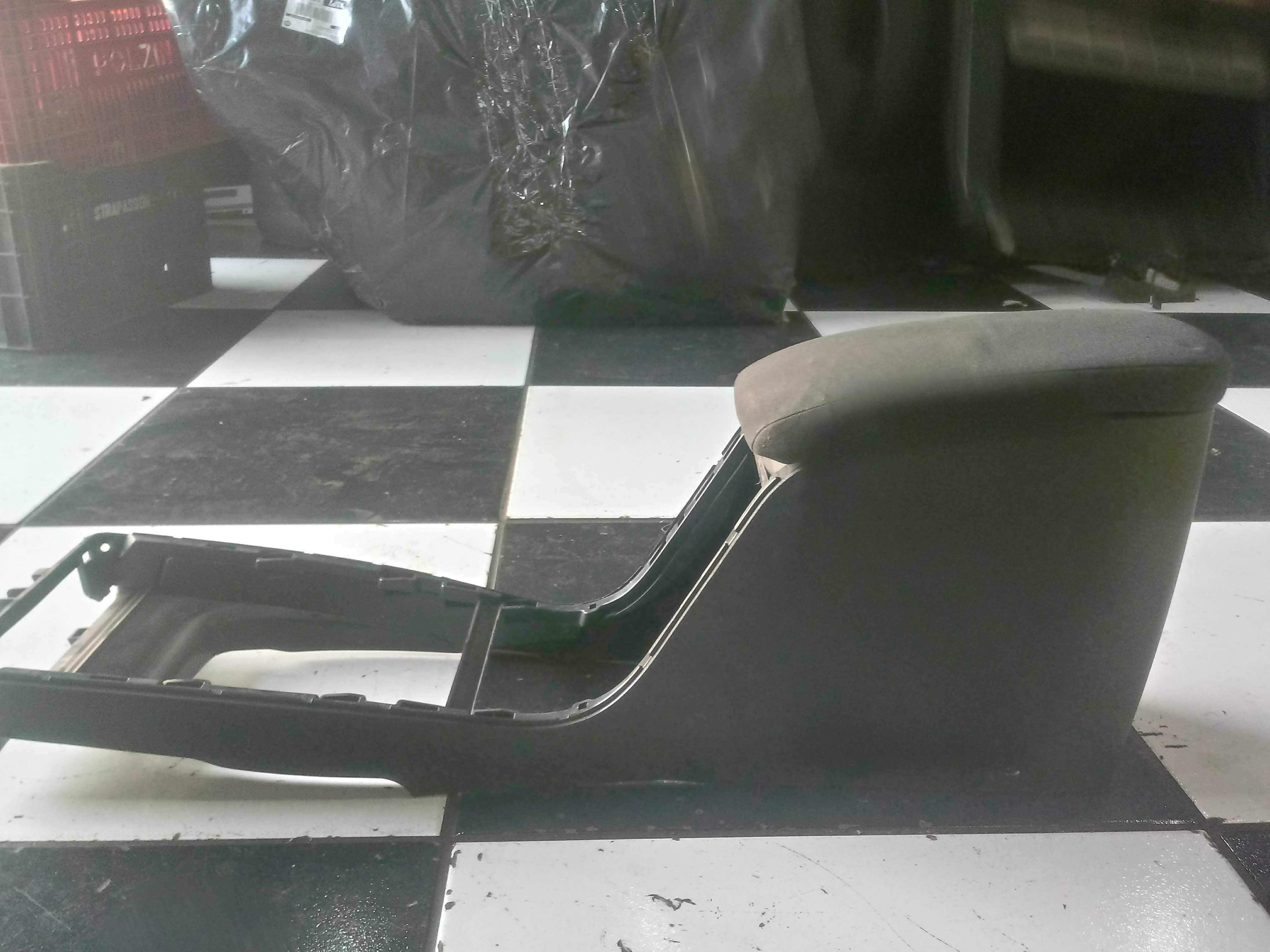 Console Central Cambio Descanso Braço Renault Megane 06/12 2