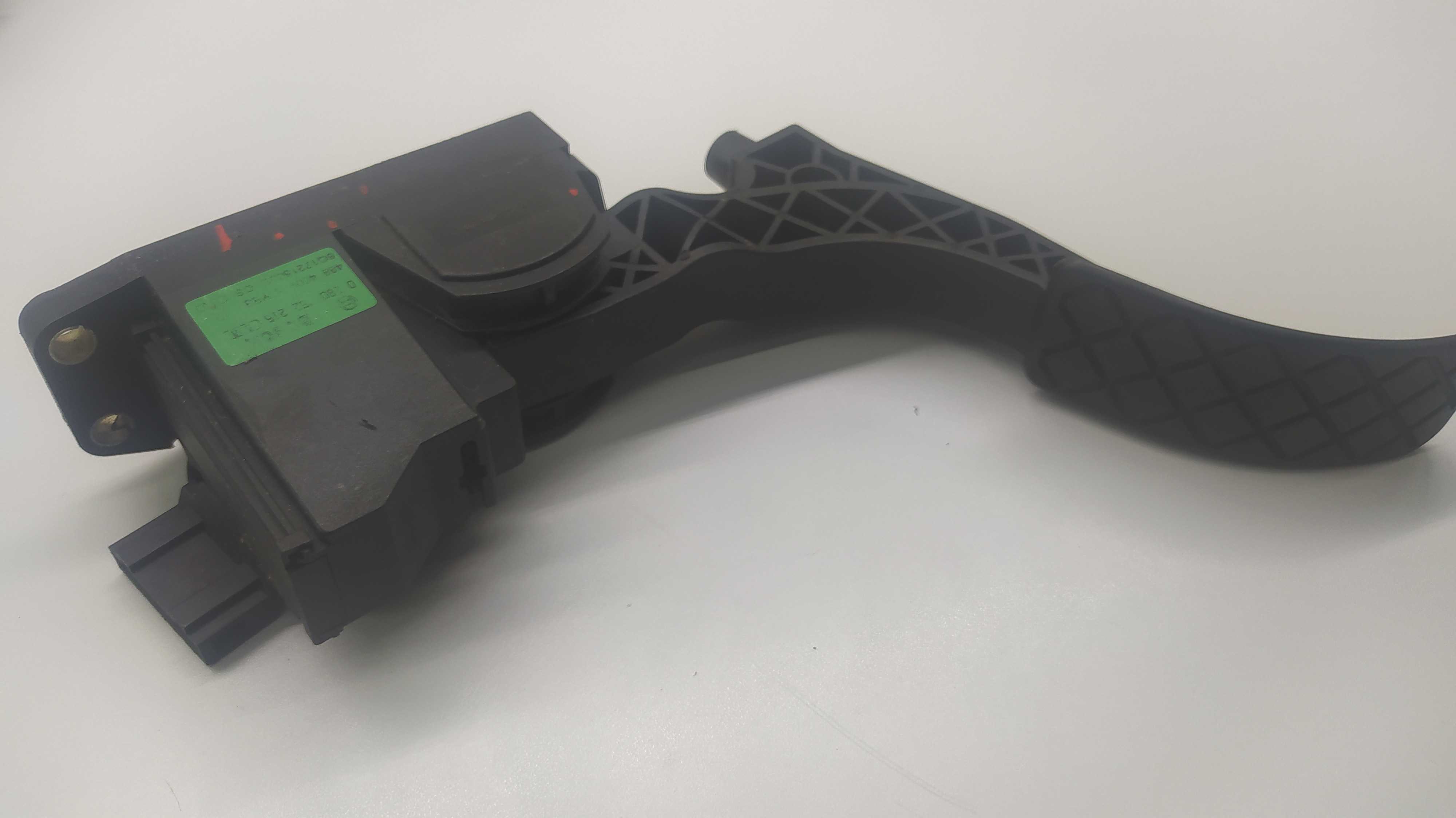 Pedal Acelerador Volkswagen Gol G4 4