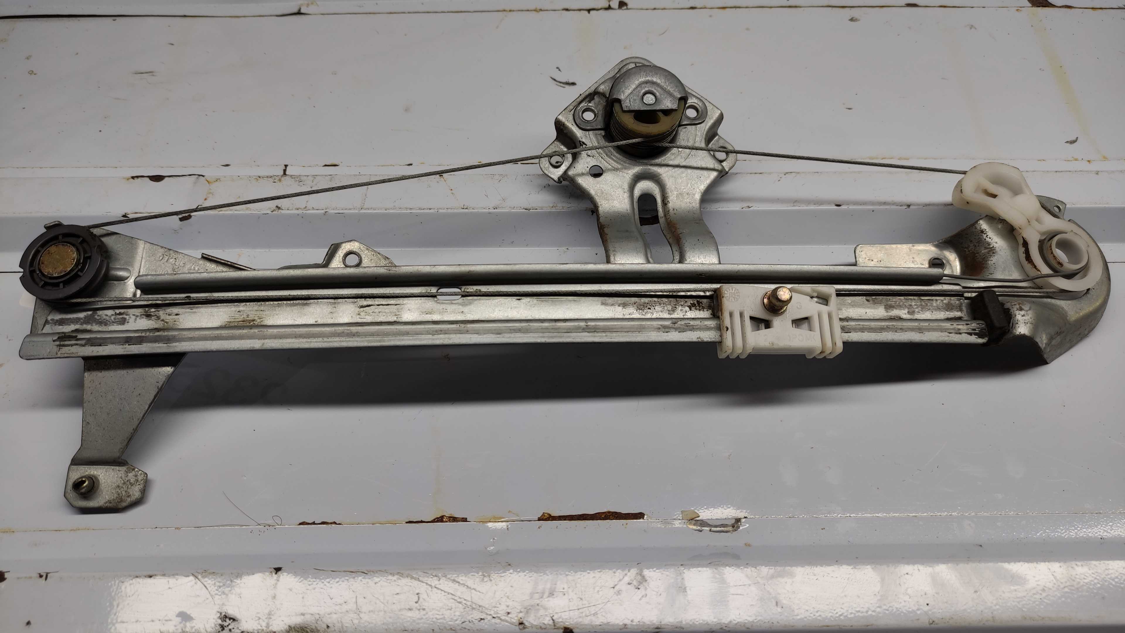Máquina Vidro Manual Traseiro Direito Celta 2