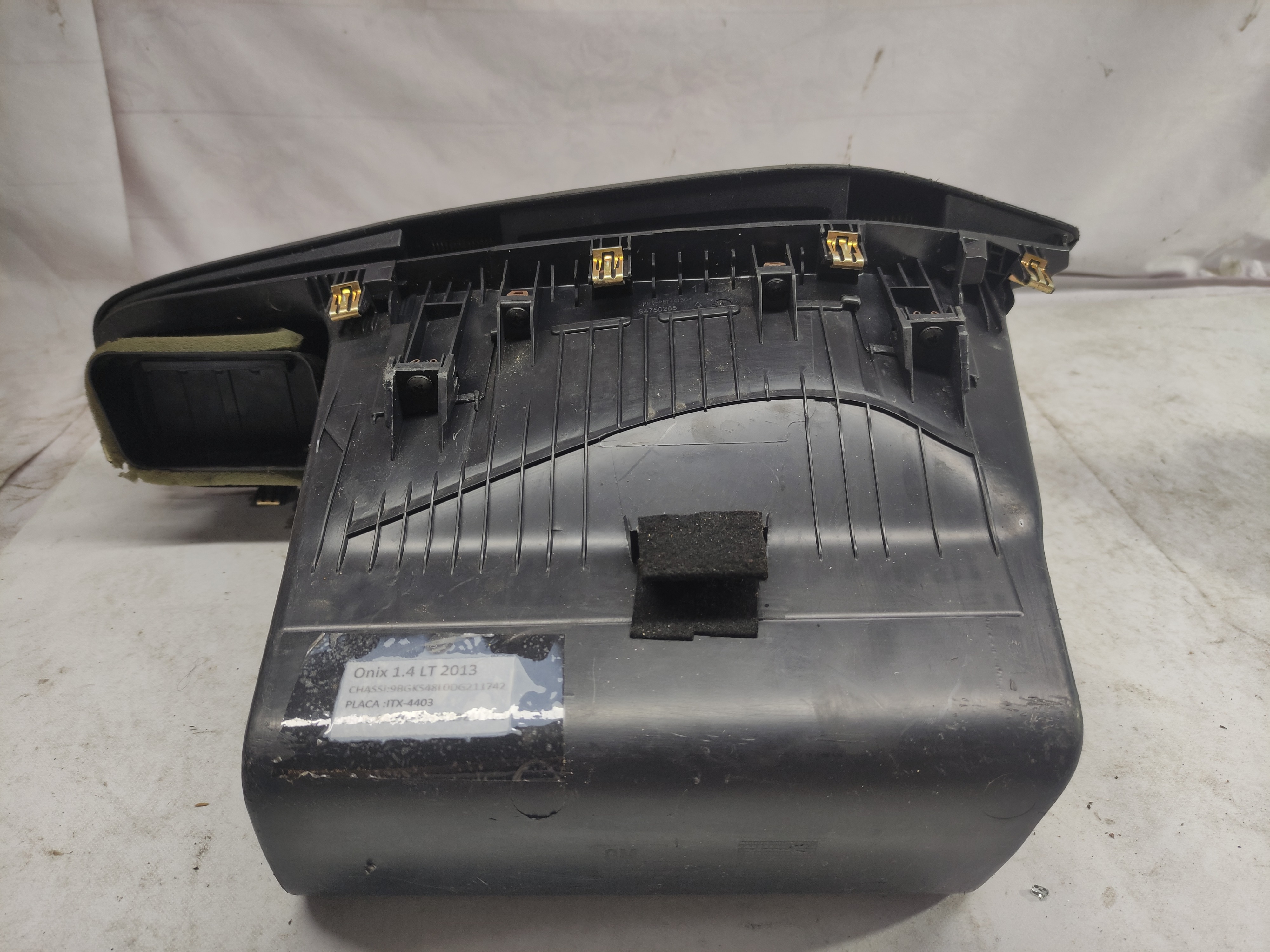 Porta-luvas Completo Com Difusor De Ar Chevrolet Onix 2