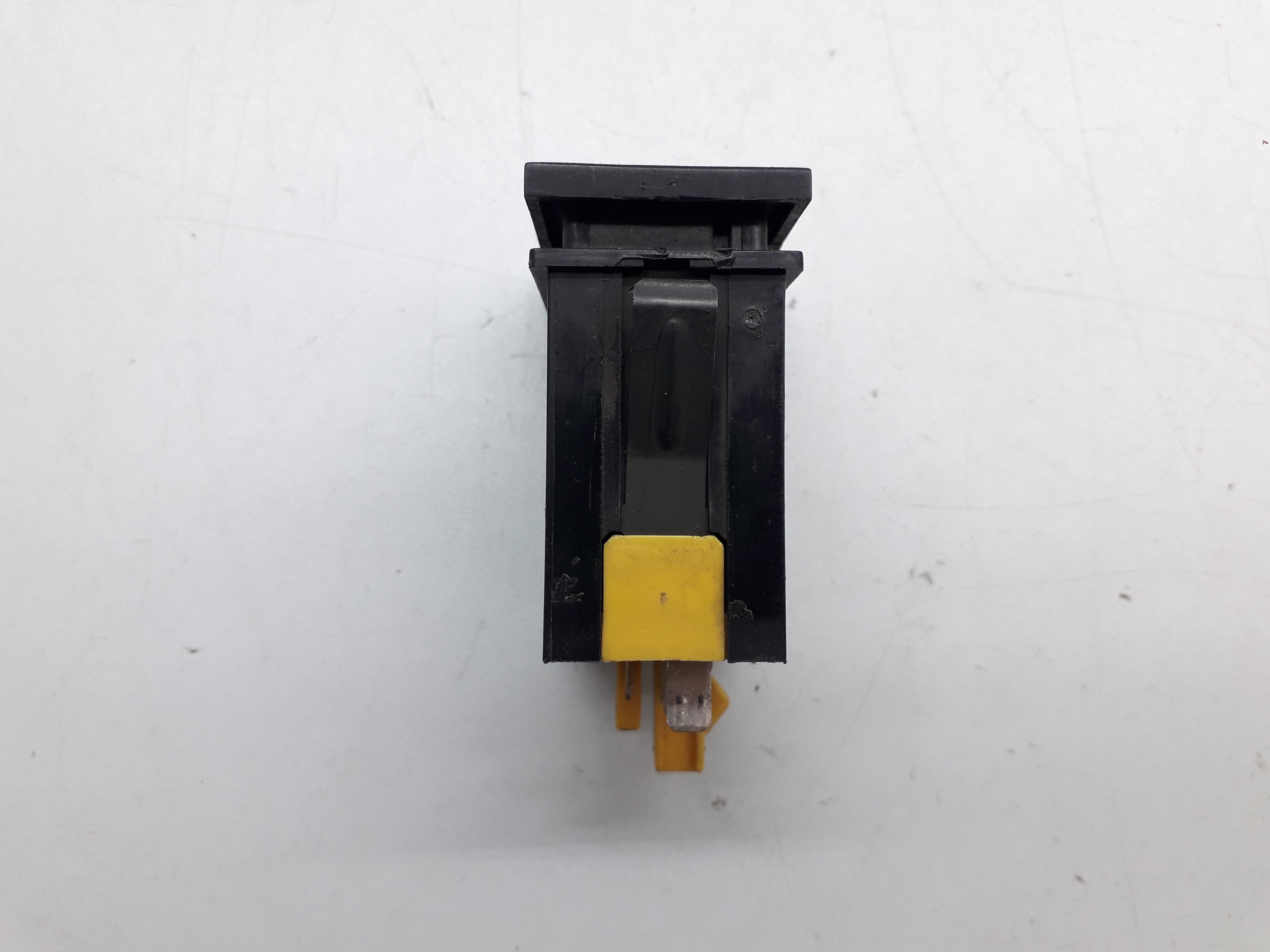 Botão Abertura Porta Malas Vw Gol Parati 5