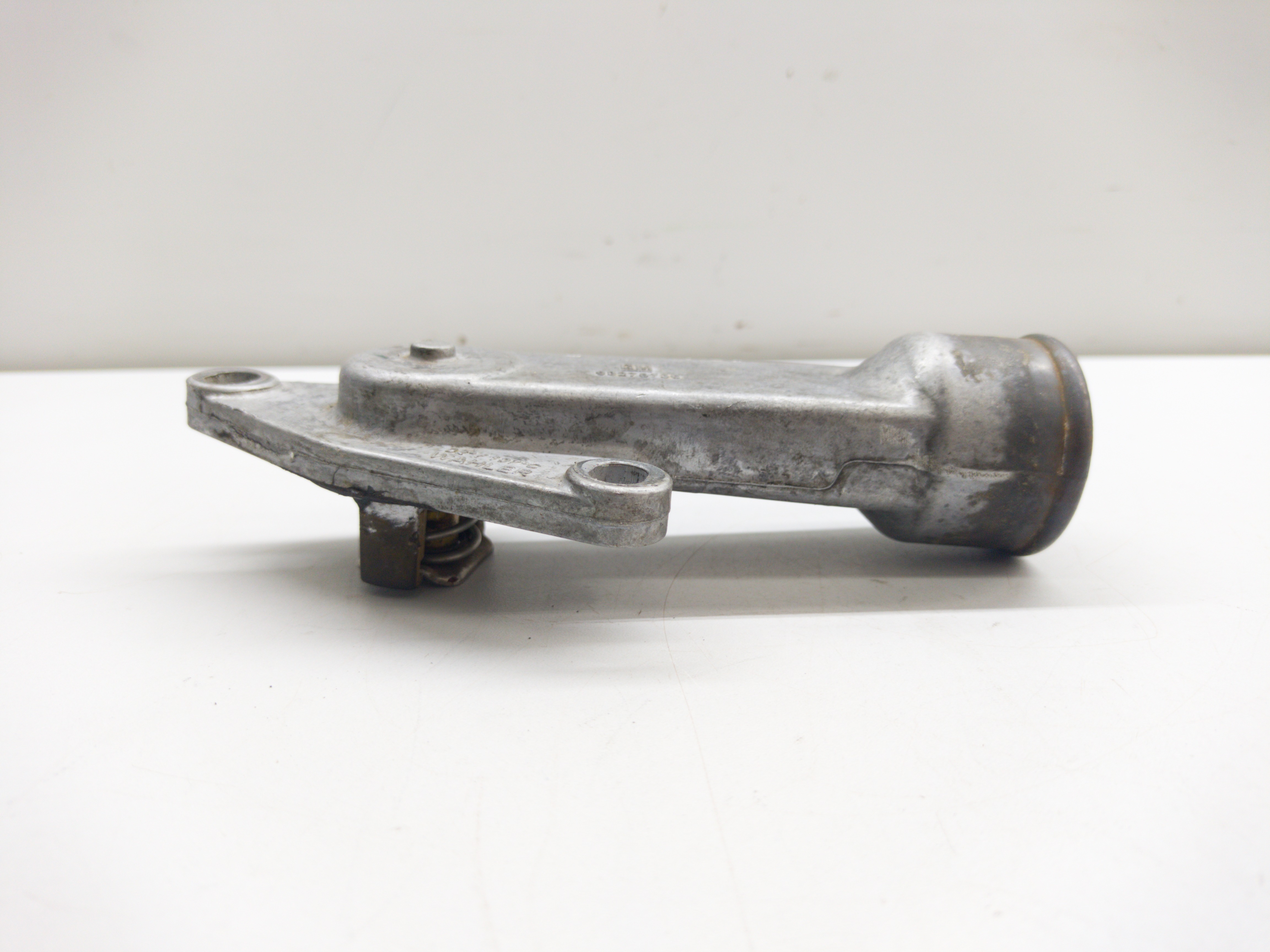 Suporte Da Válvula Termostática Gm Corsa Celta 1.0 8v 2009 2