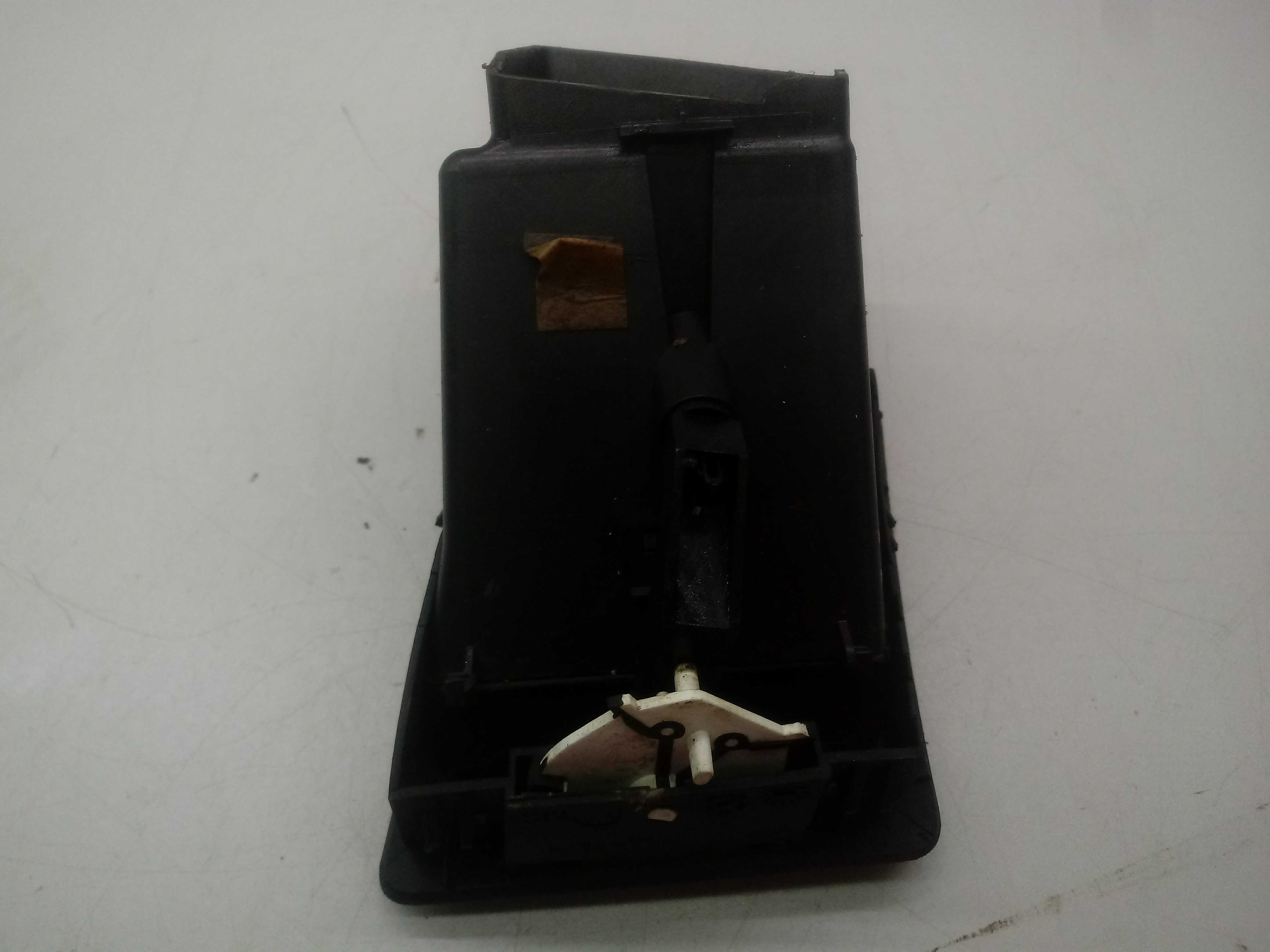 Grade Difusor Saída Ar Esquerdo Renault Megane 2006/2013 3