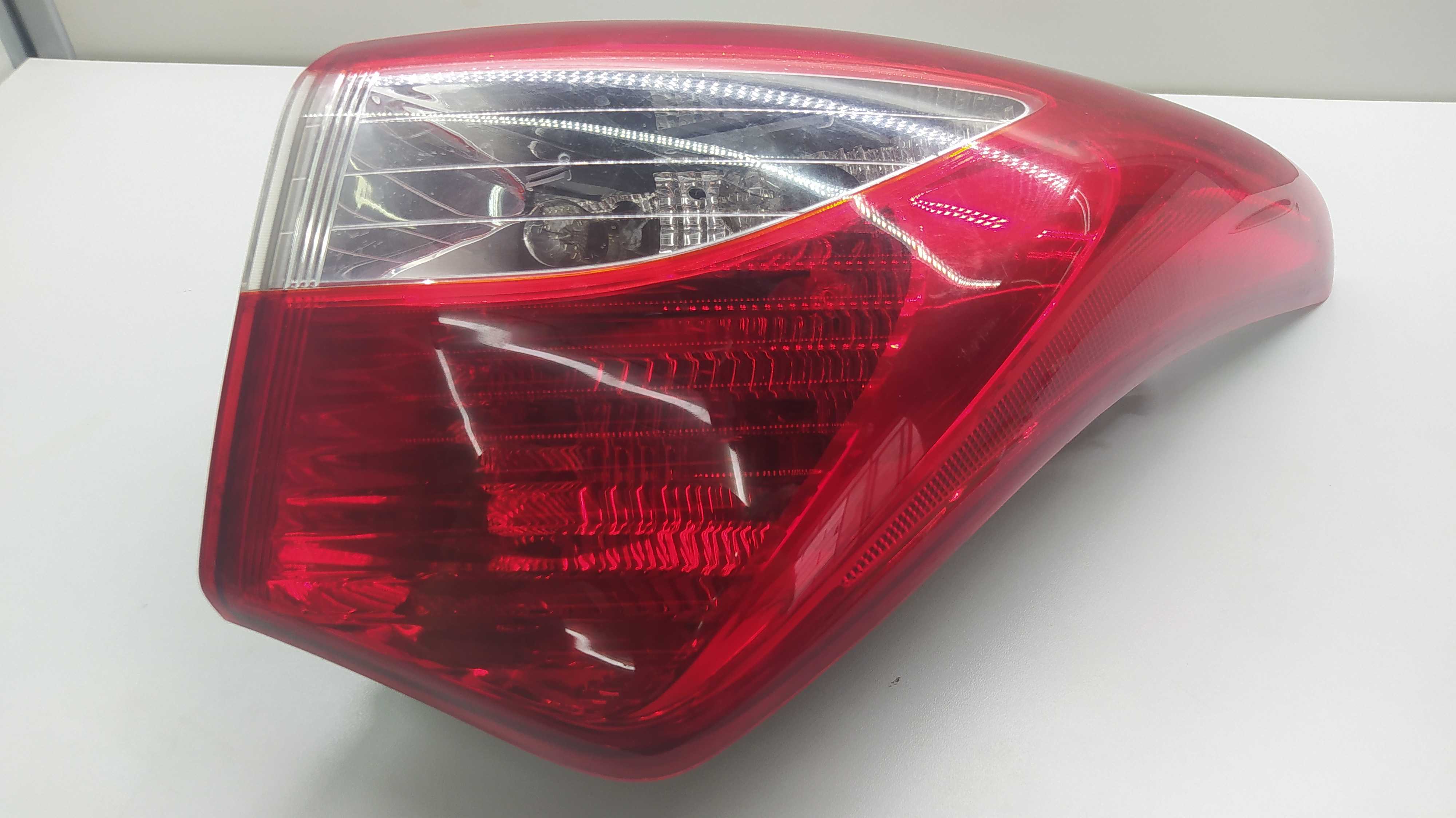 Lanterna Traseira Canto Direito Hyundai Hb20 13/15 Arteb 1
