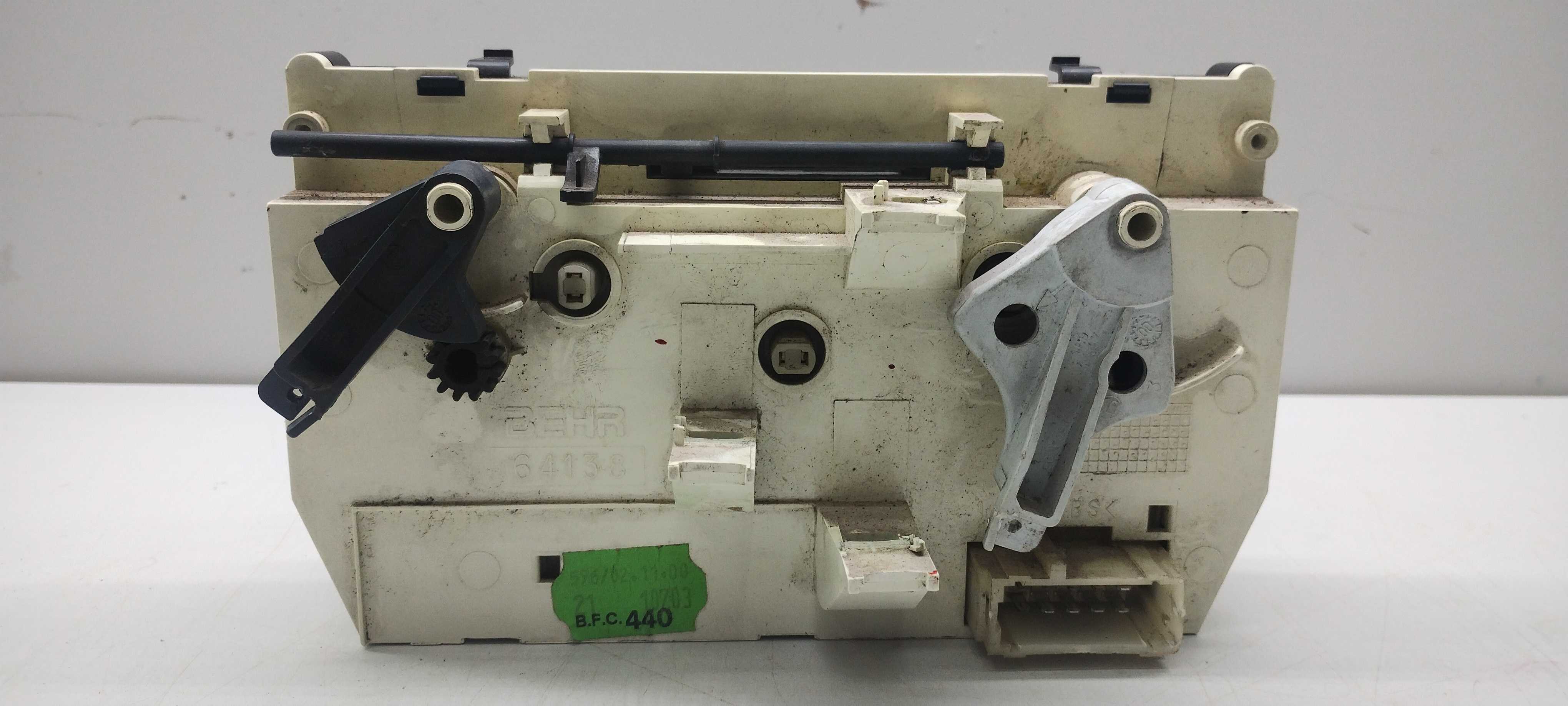 Comando Ar Condicionado Peugeot 206 99/05 2