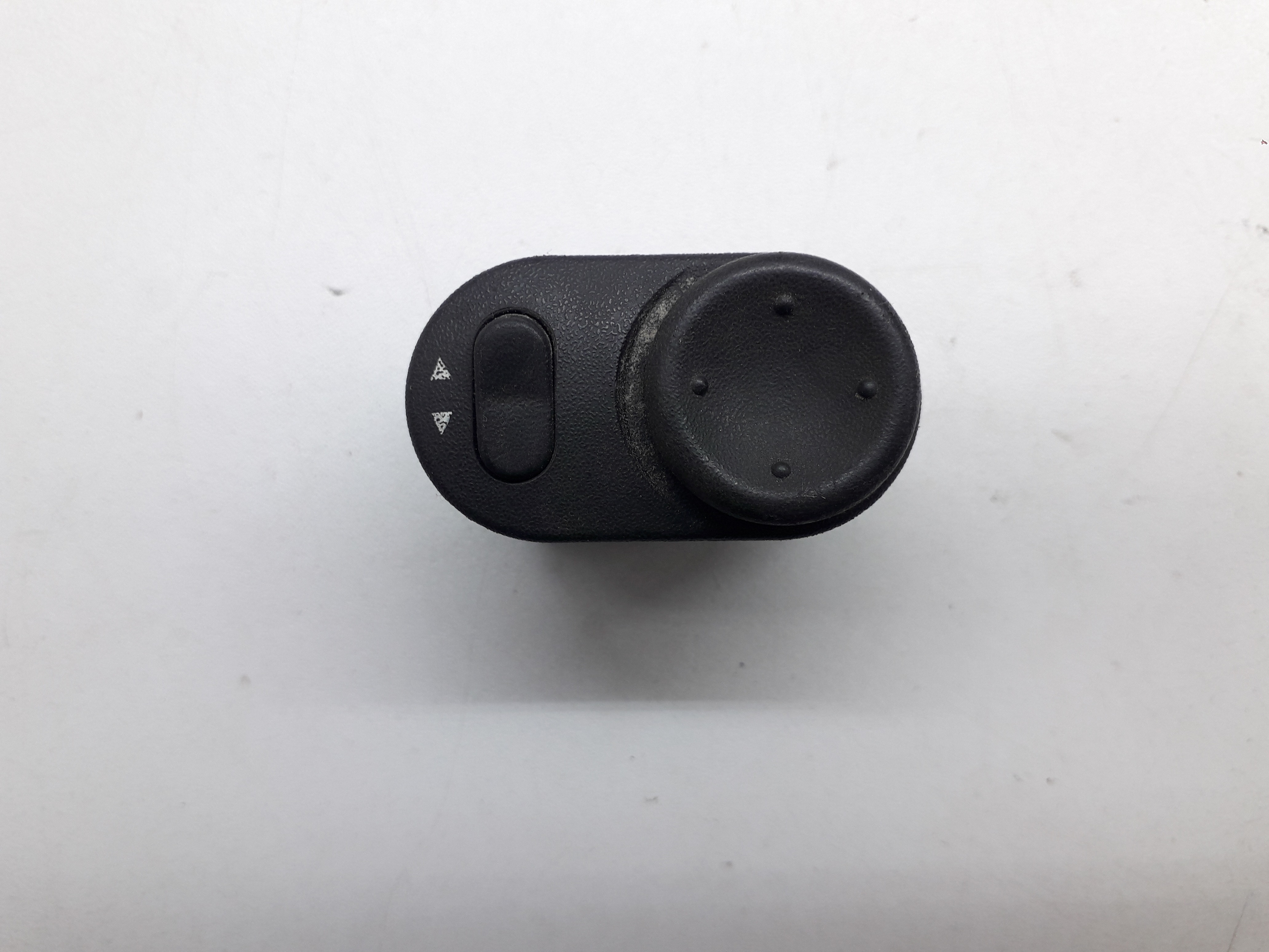 Botão Regulagem Retrovisor Gm Astra 2005 1