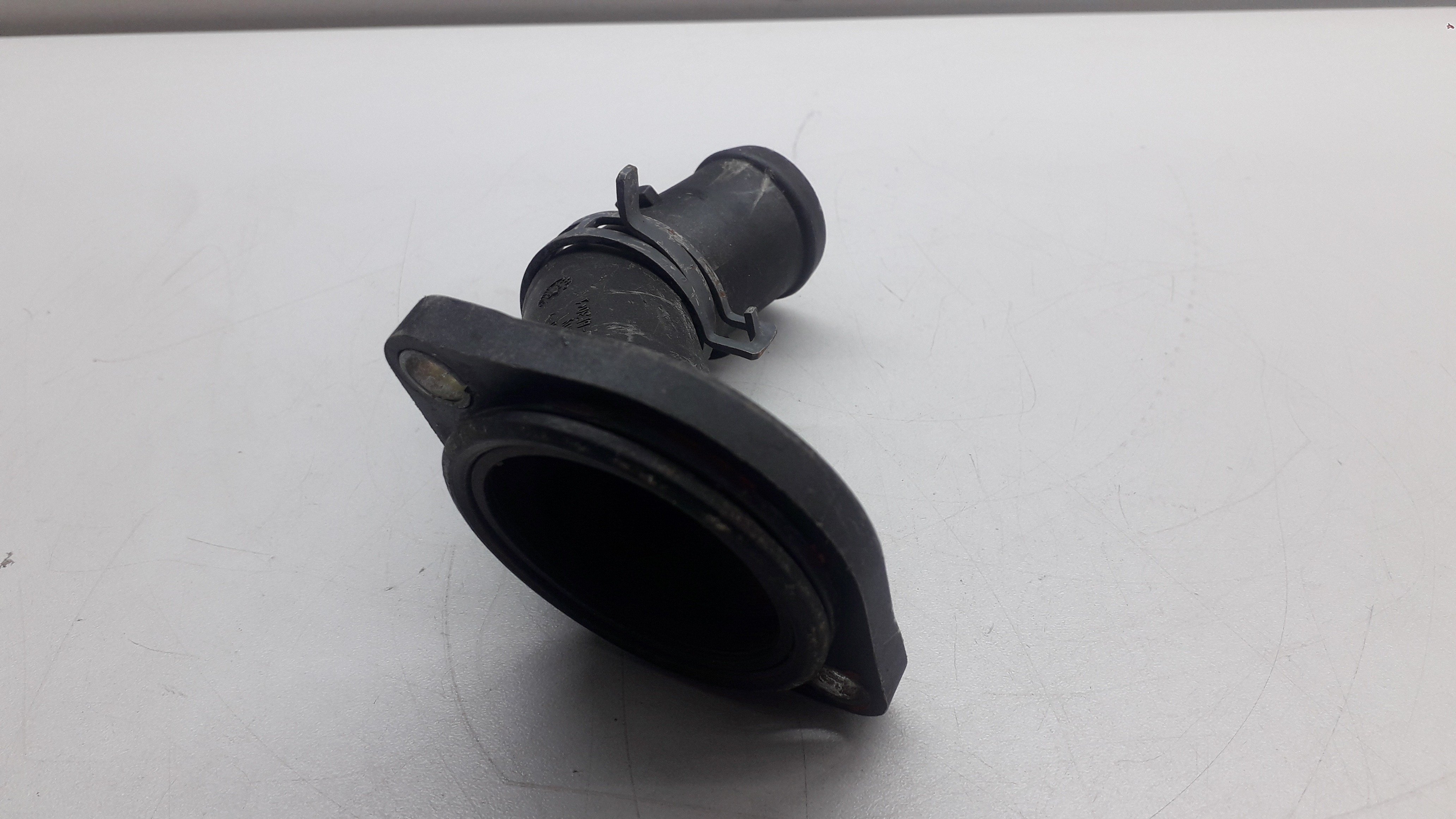 Flange Válvula Termostática Vw Golf 95 4