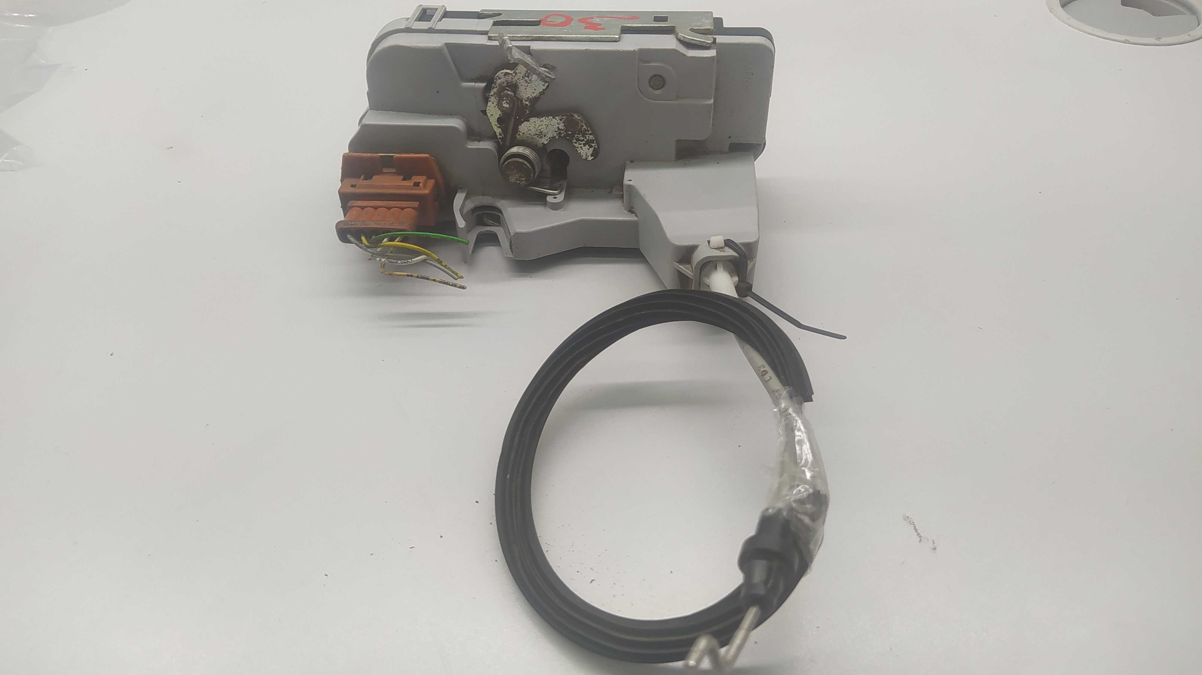 Fechadura Traseira Esquerda Peugeot 307 3