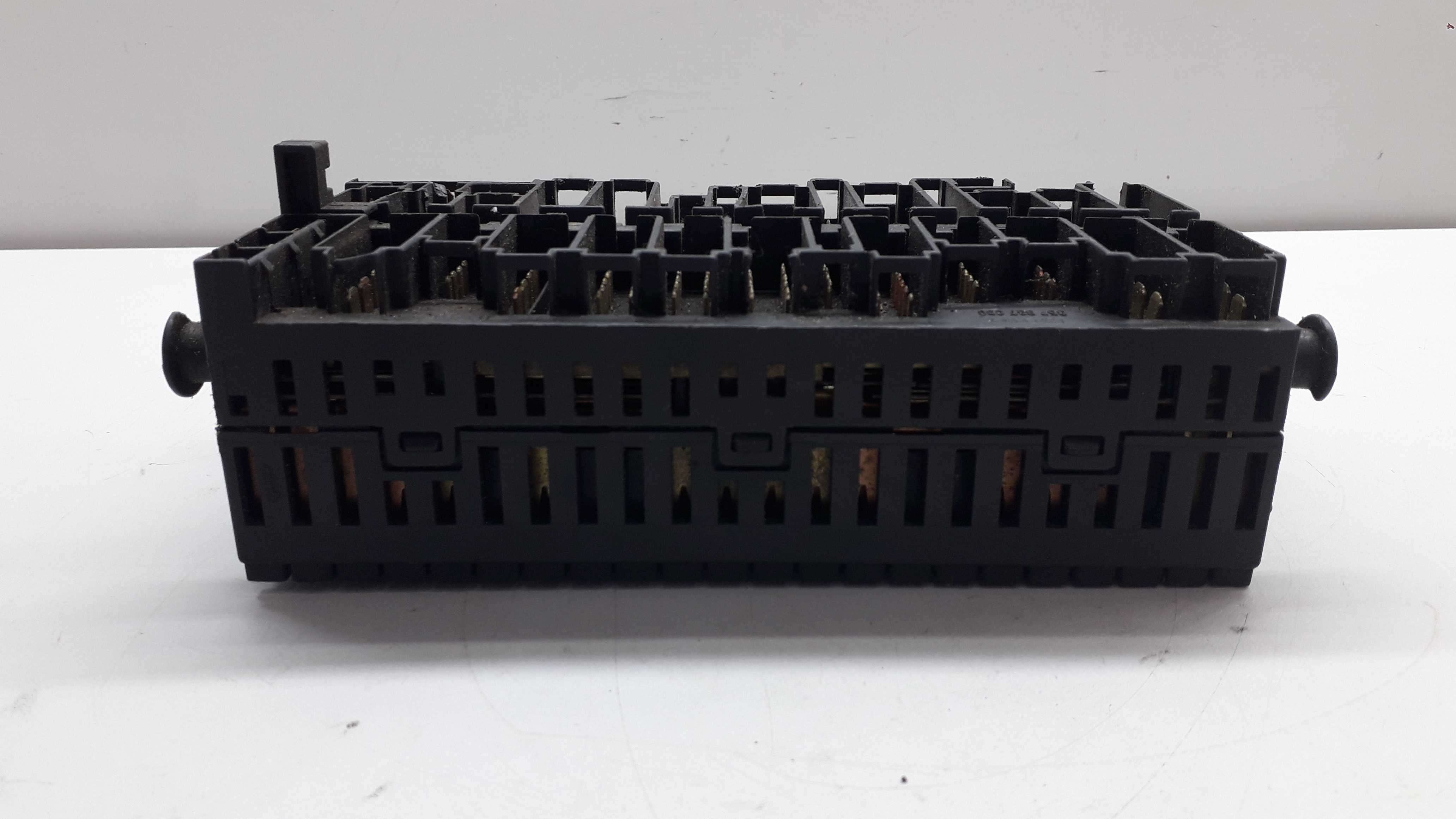 Caixa De Fusíveis Vw Golf/audi A4 1994/1998 4