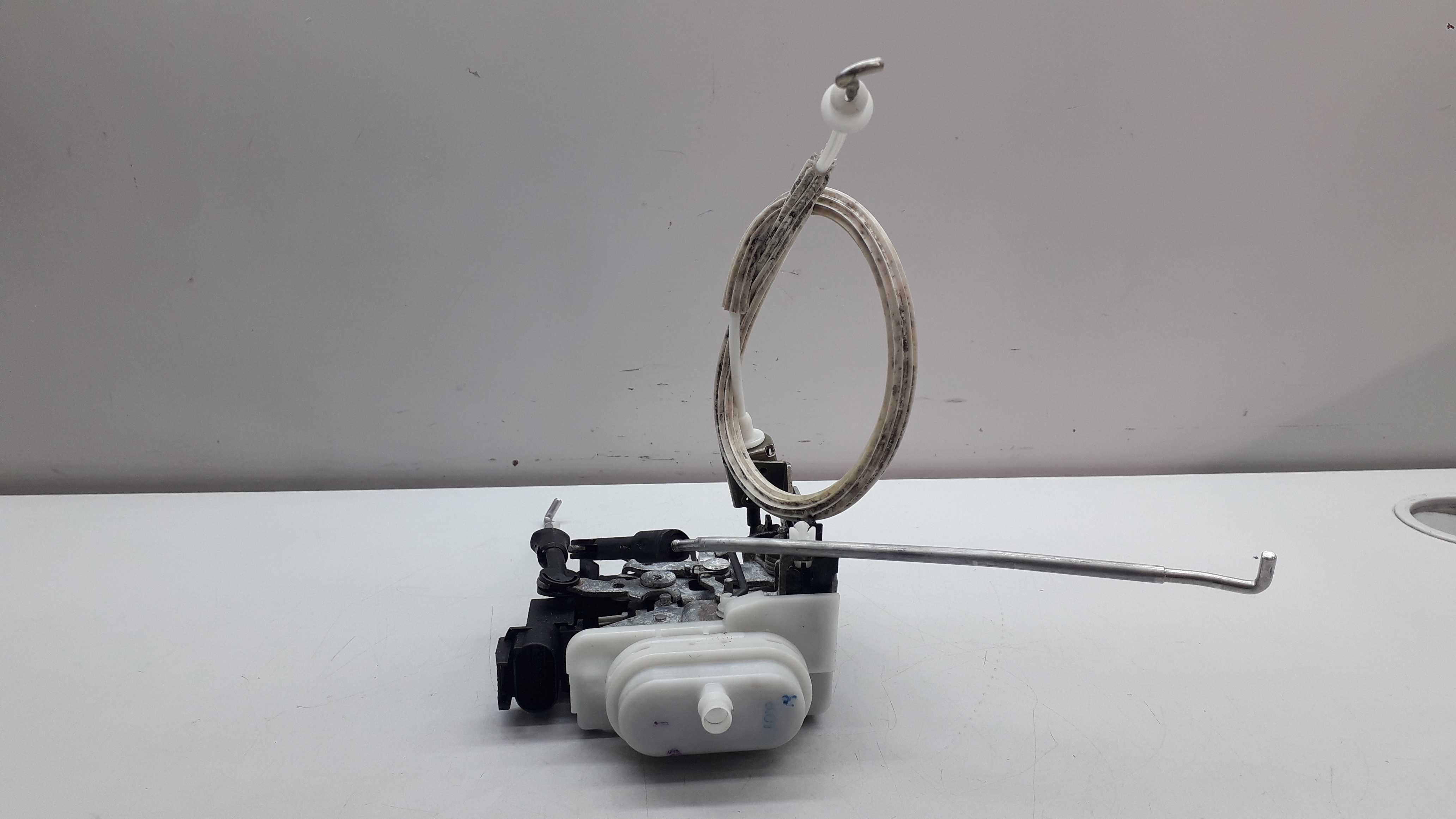 Fechadura Porta Dianteira Esquerda Audi A4 1999 2