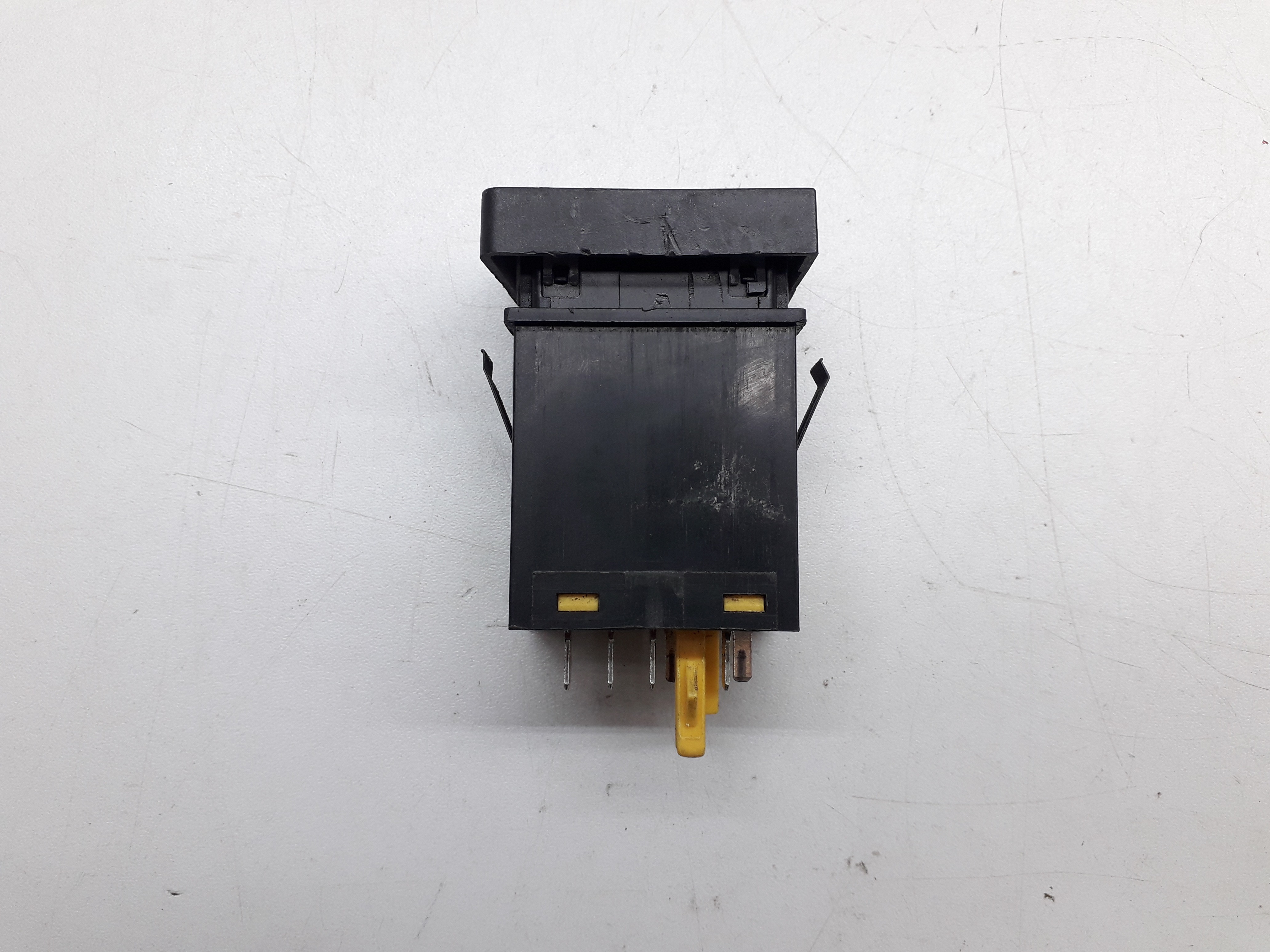 Botão Abertura Porta Malas Vw Gol Fox G5 3