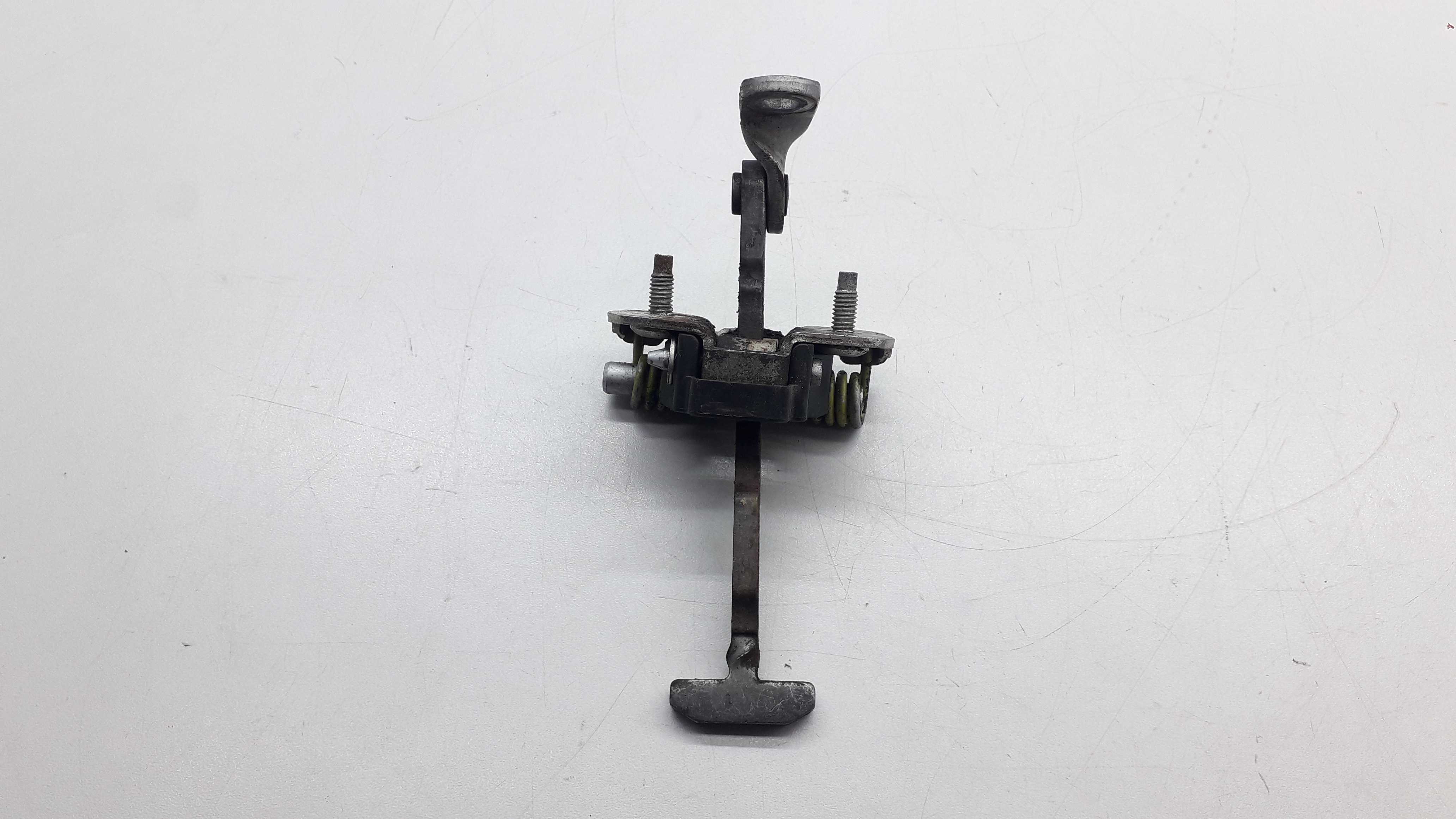 Limitador Da Porta Dianteira Direita Renault Clio 2005 6