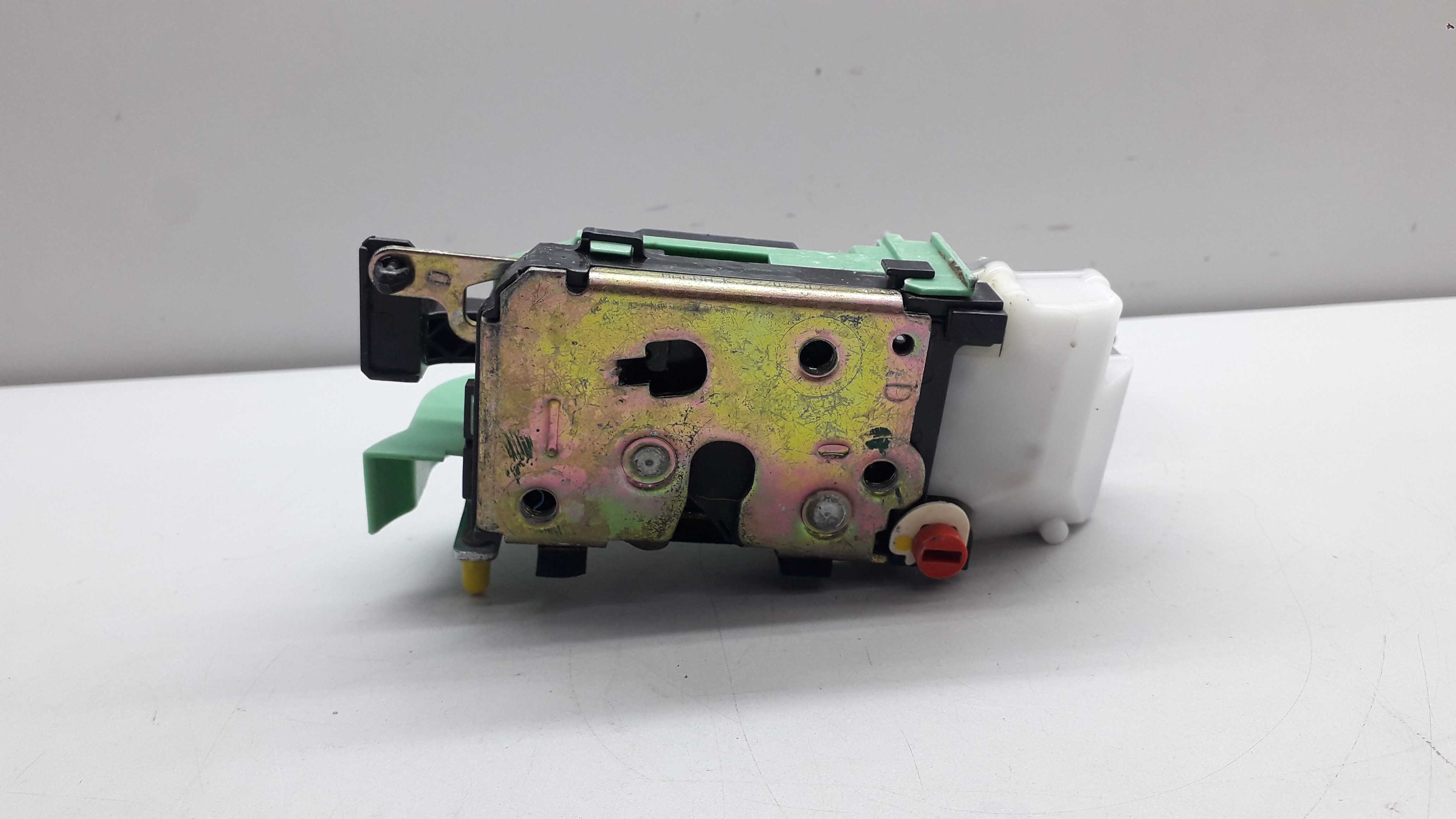 Fechadura Porta Traseira Direita Fiat Uno Vivace 2012 5