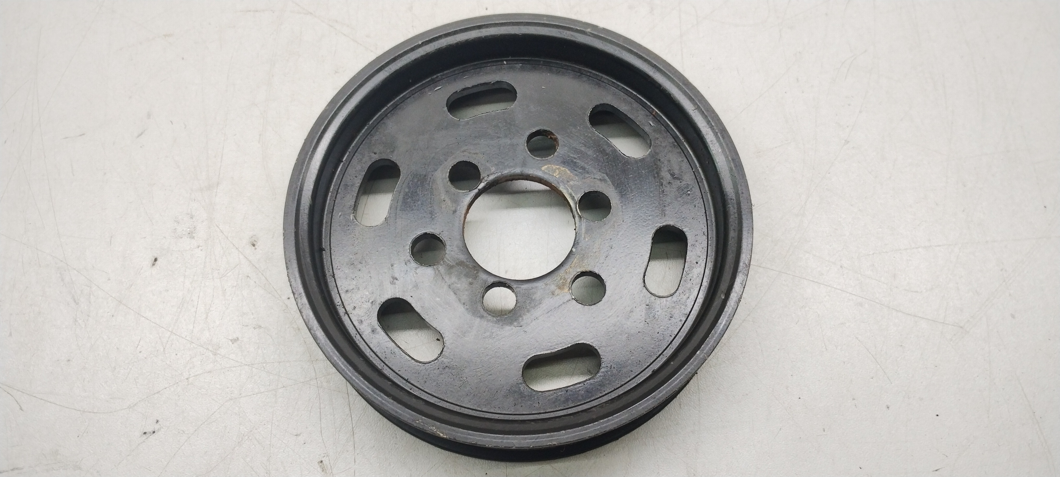 Polia Da Bomba Dágua Do Ford Escort Zetec1.8 16v 1999 1