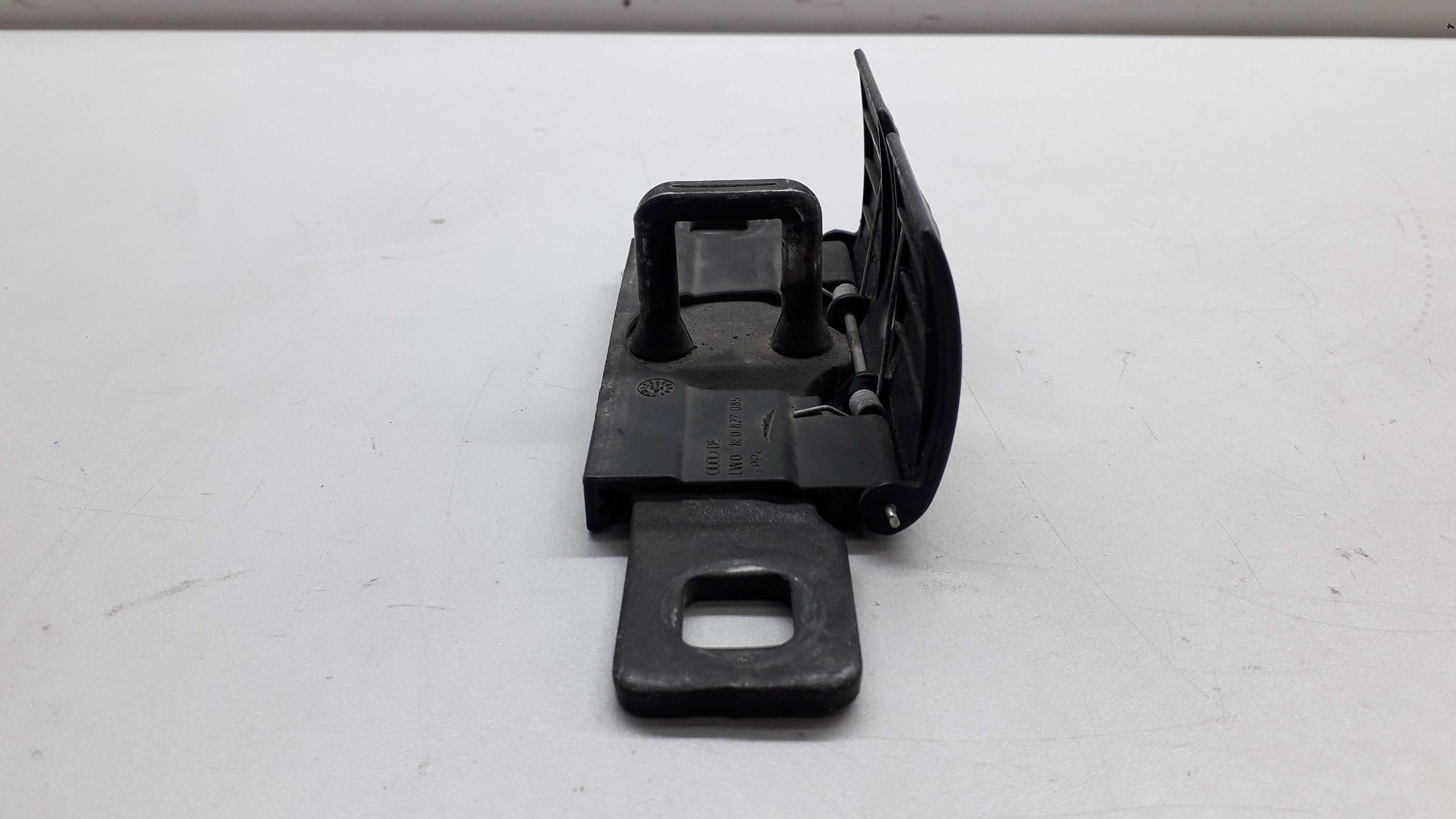 Batente Tampa Traseira Audi A3 1999/2004 3