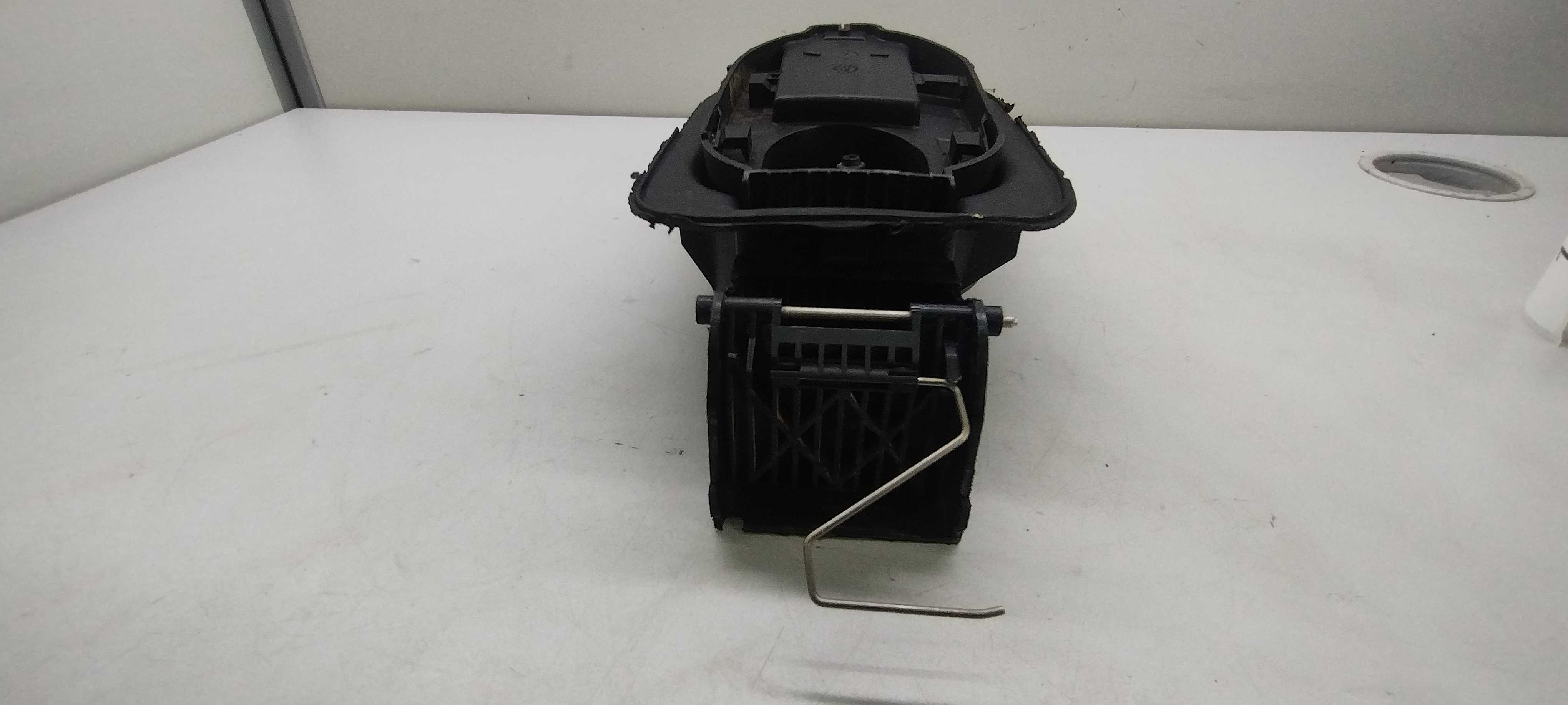 Suporte Portinhola Tanque De Combustível  Renault Megane 3