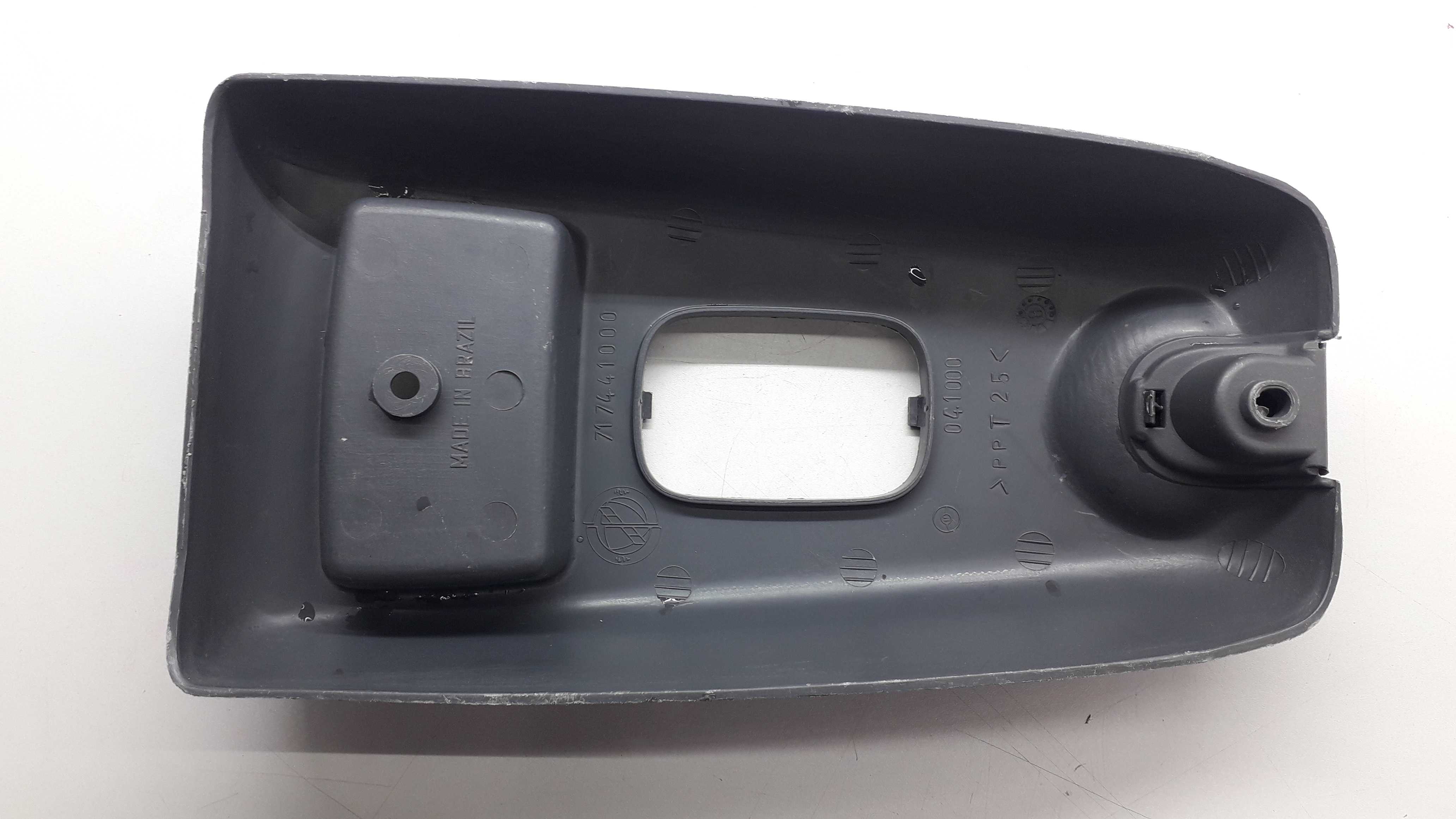 Moldura Console Central Fiat Palio 1996/2001 6
