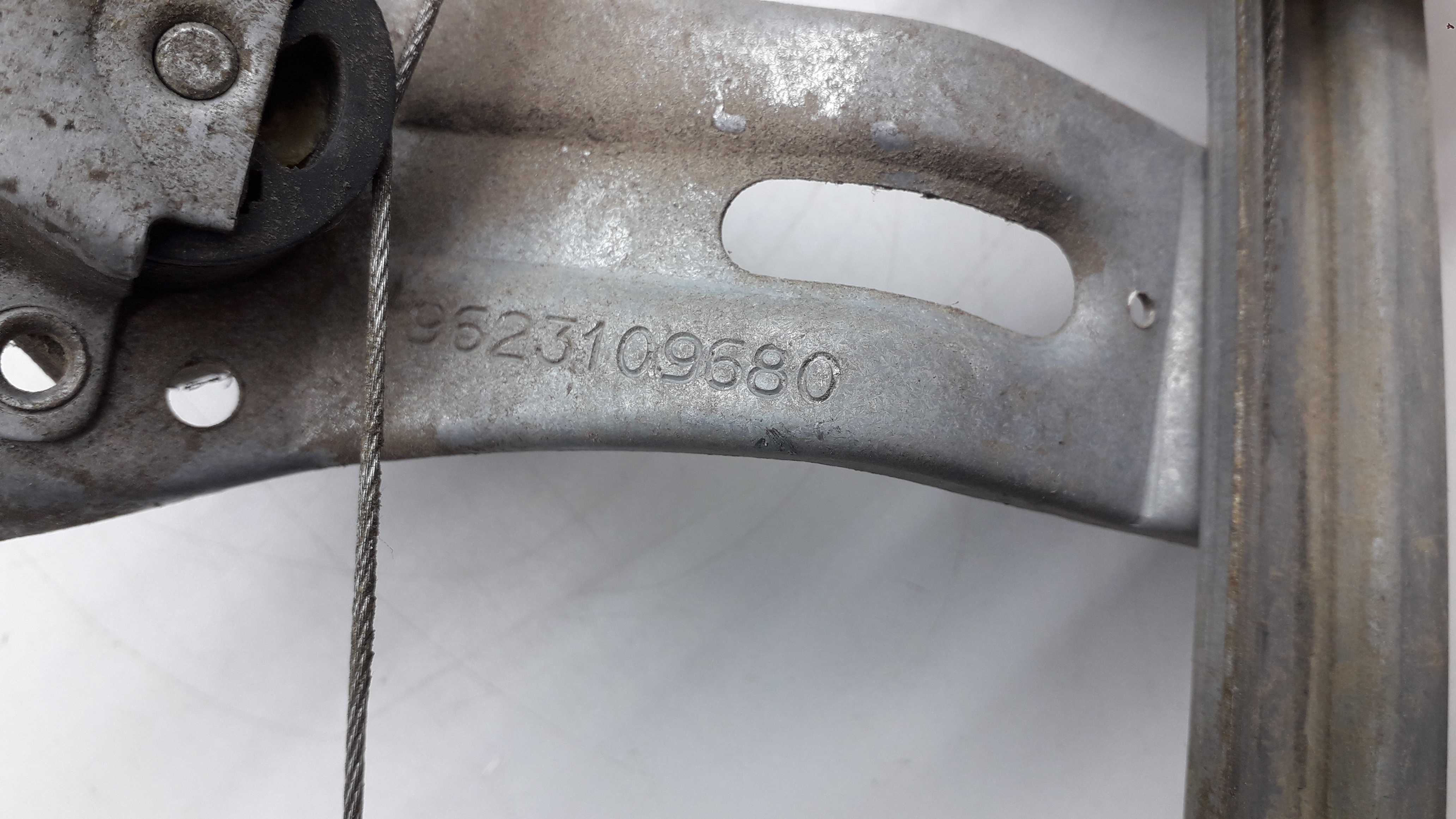 Maquina De Vidro Manual Traseira Direita Peugeot 206 2007 5