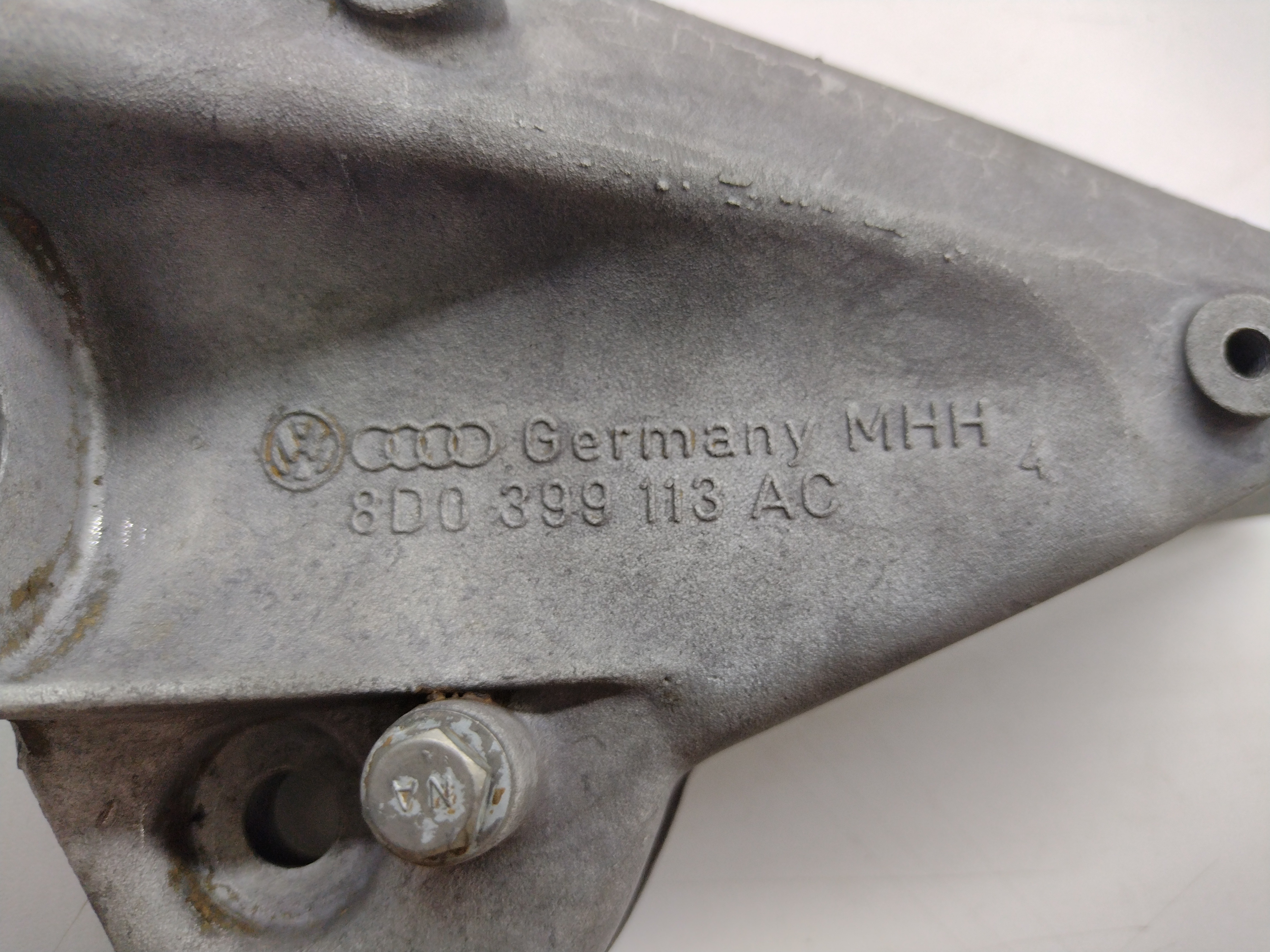 Suporte Esquerdo Câmbio Audi A4 2.4 99/01 7