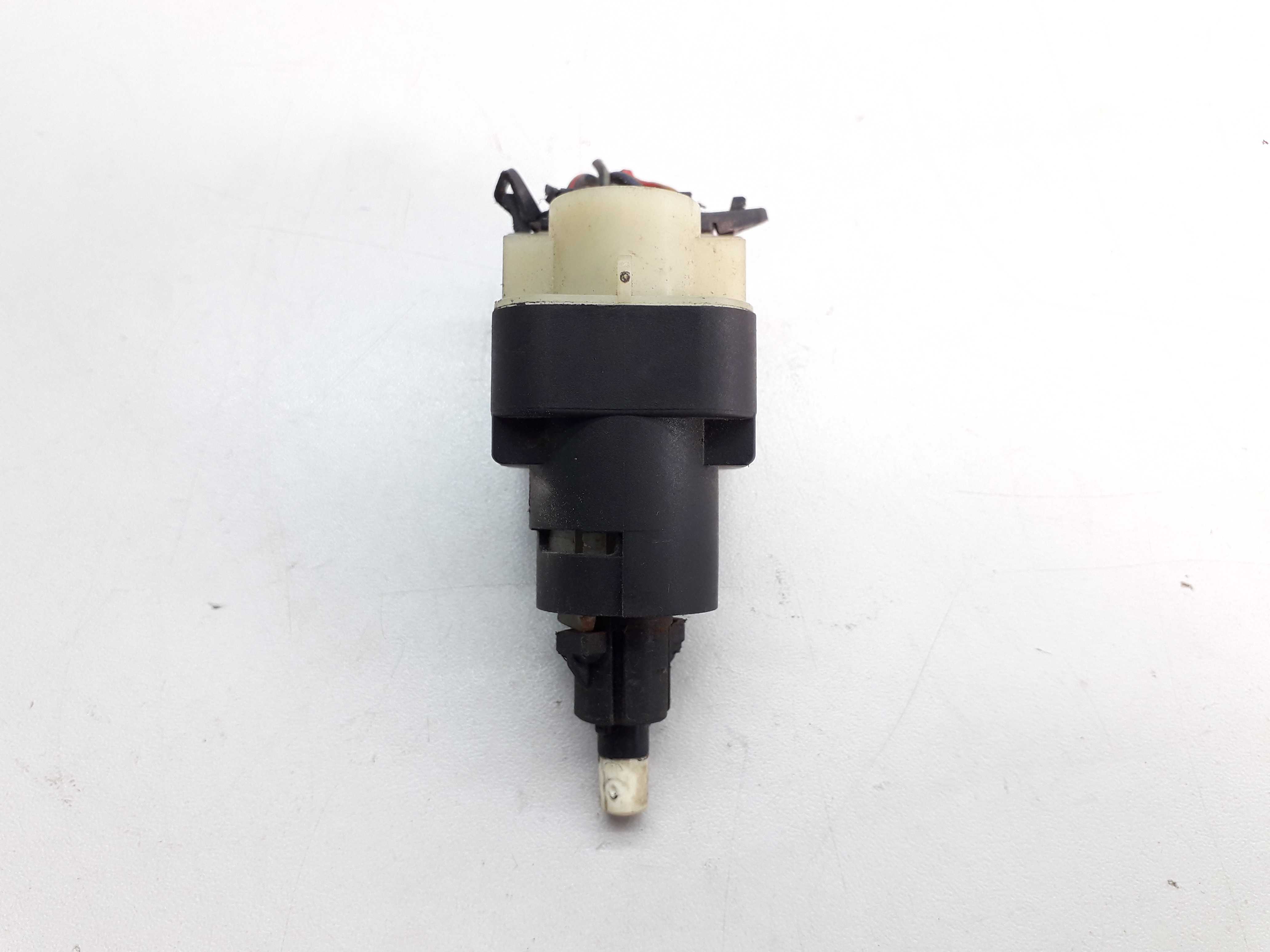 Interruptor Luz De Freio Vw Fox 2007 1