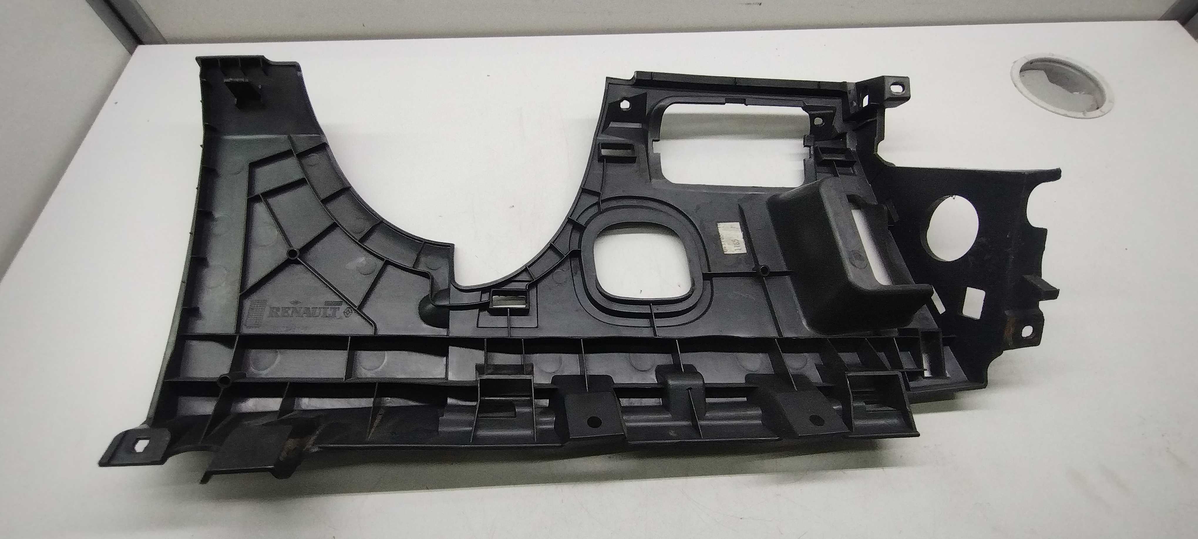Moldura Acabamento Painel Fusível Renault Megane 2012 3