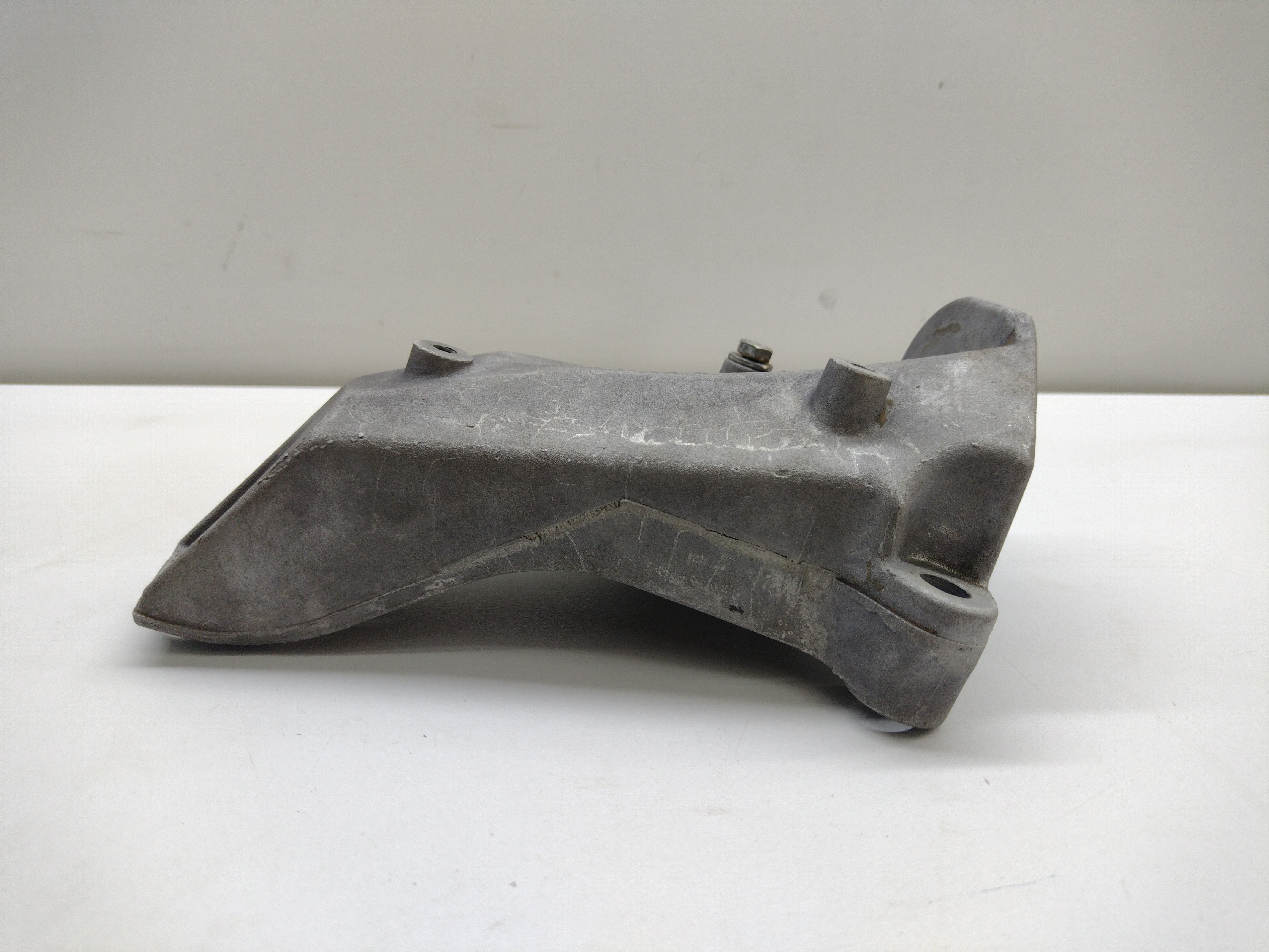 Suporte Esquerdo Câmbio Audi A4 2.4 99/01 4