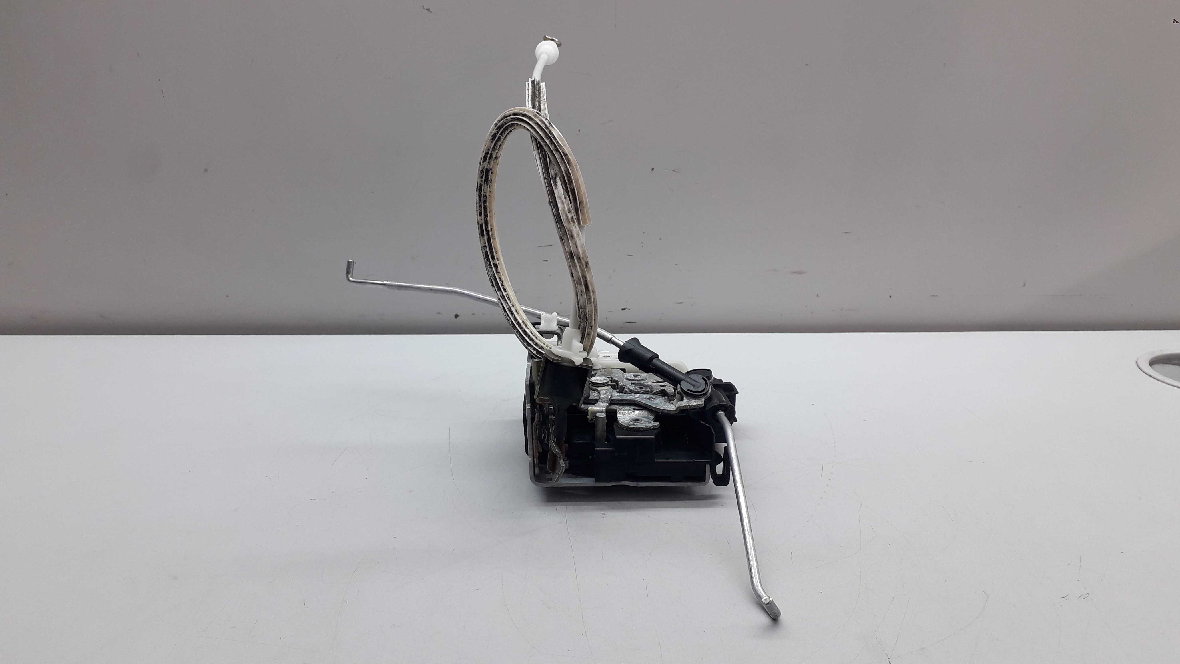 Fechadura Porta Dianteira Esquerda Audi A4 1999 4