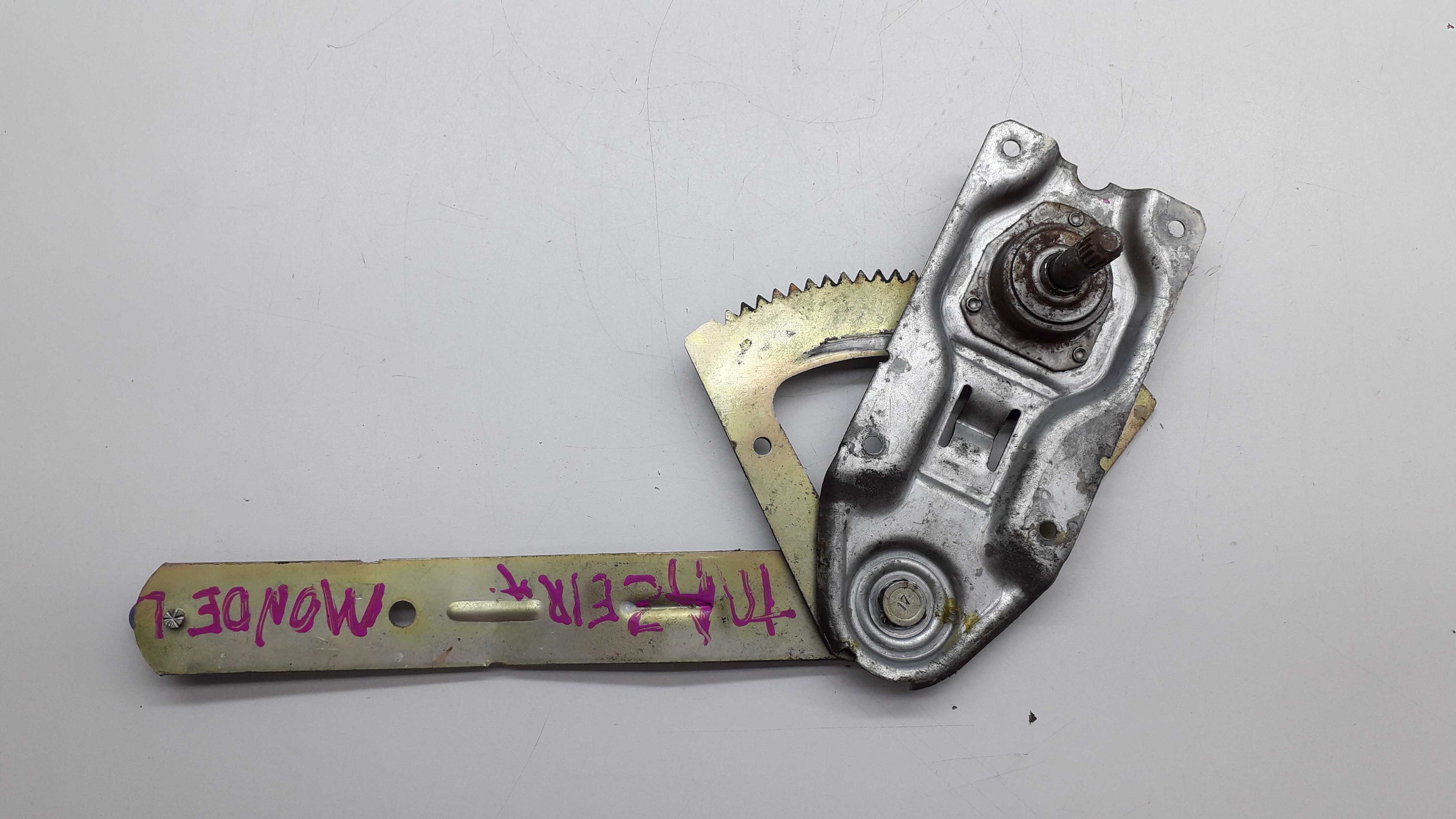 Máquina De Vidro Manual Traseira Direita Ford Escort 1997 4
