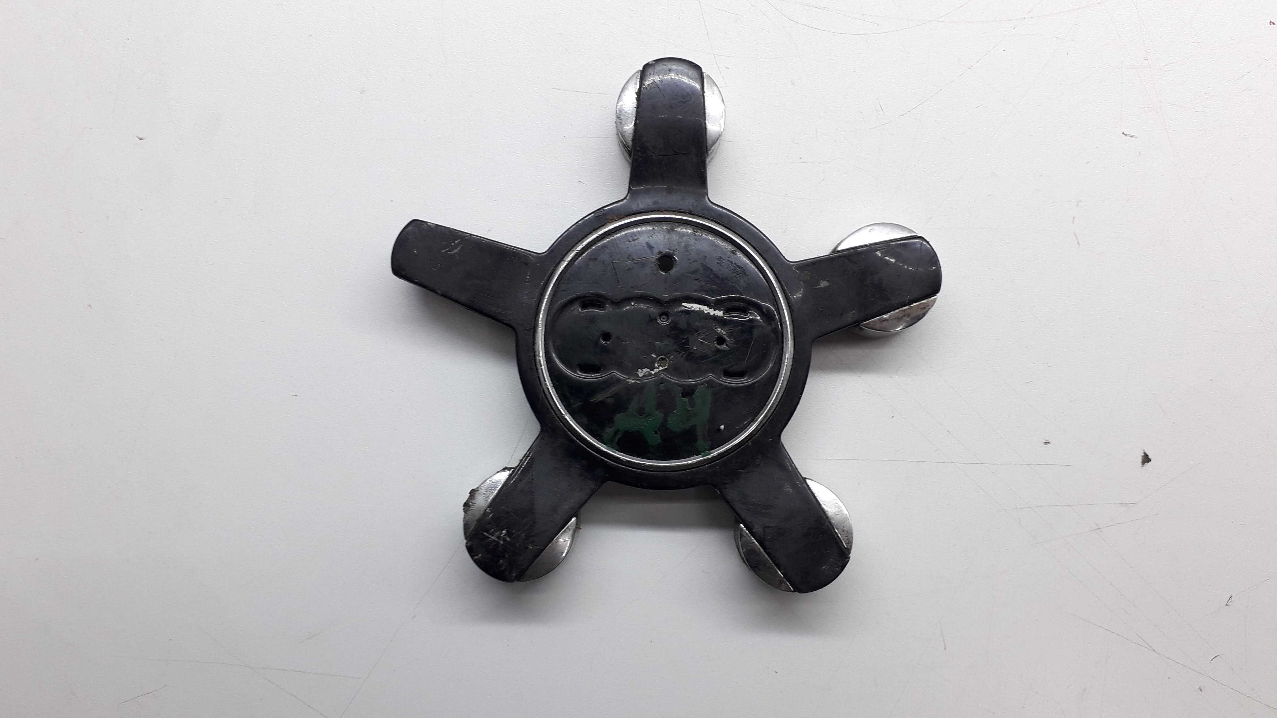 Calota Roda Audi A4 1998 Preto