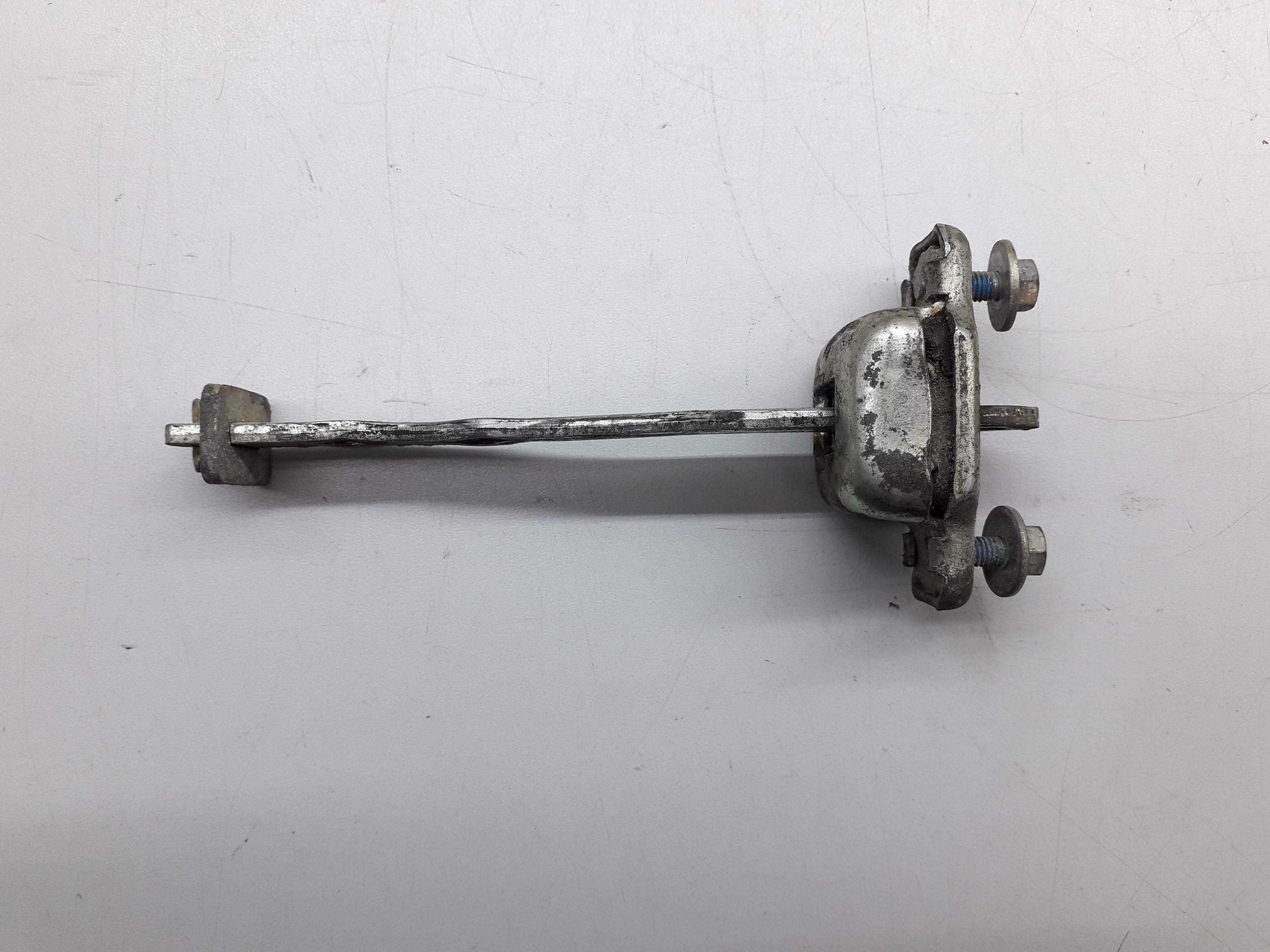 Limitador Porta Dianteira Direita Gm Corsa Classic 05/08 1