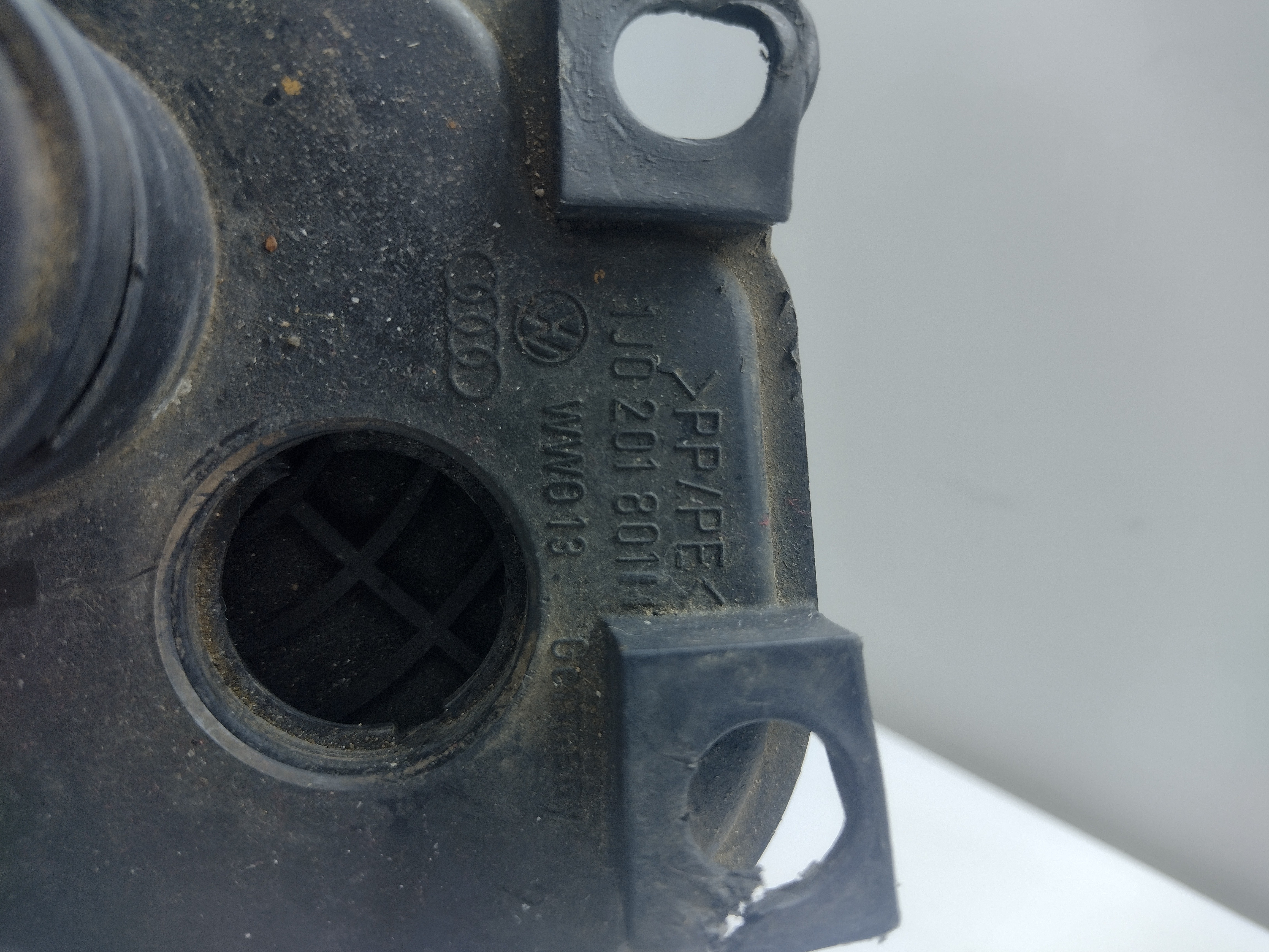 Filtro Canister Audi A3 1999 1.8 4