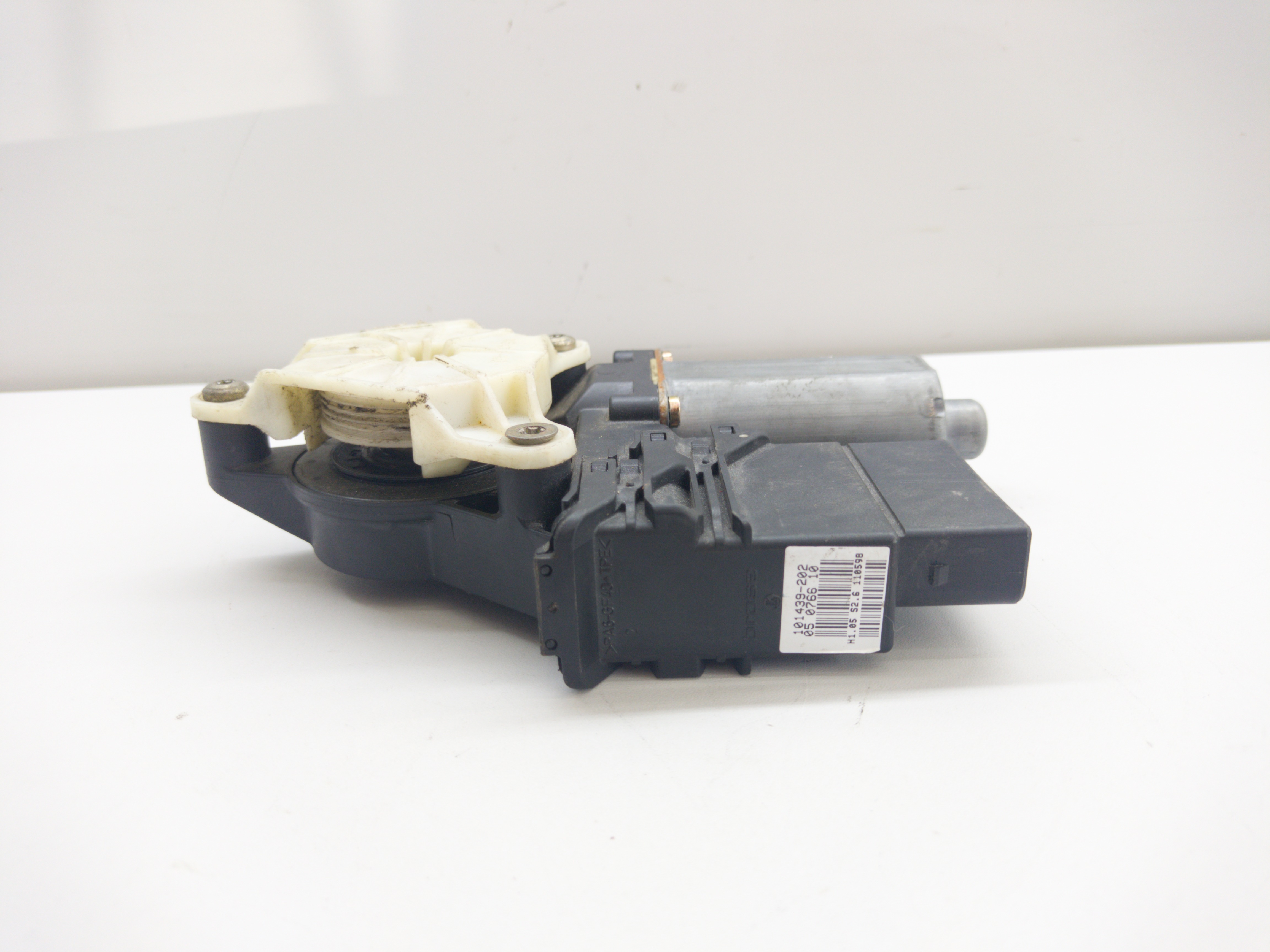Motor Vidro Porta Traseira Esquerda Passat Variant 98/01 2
