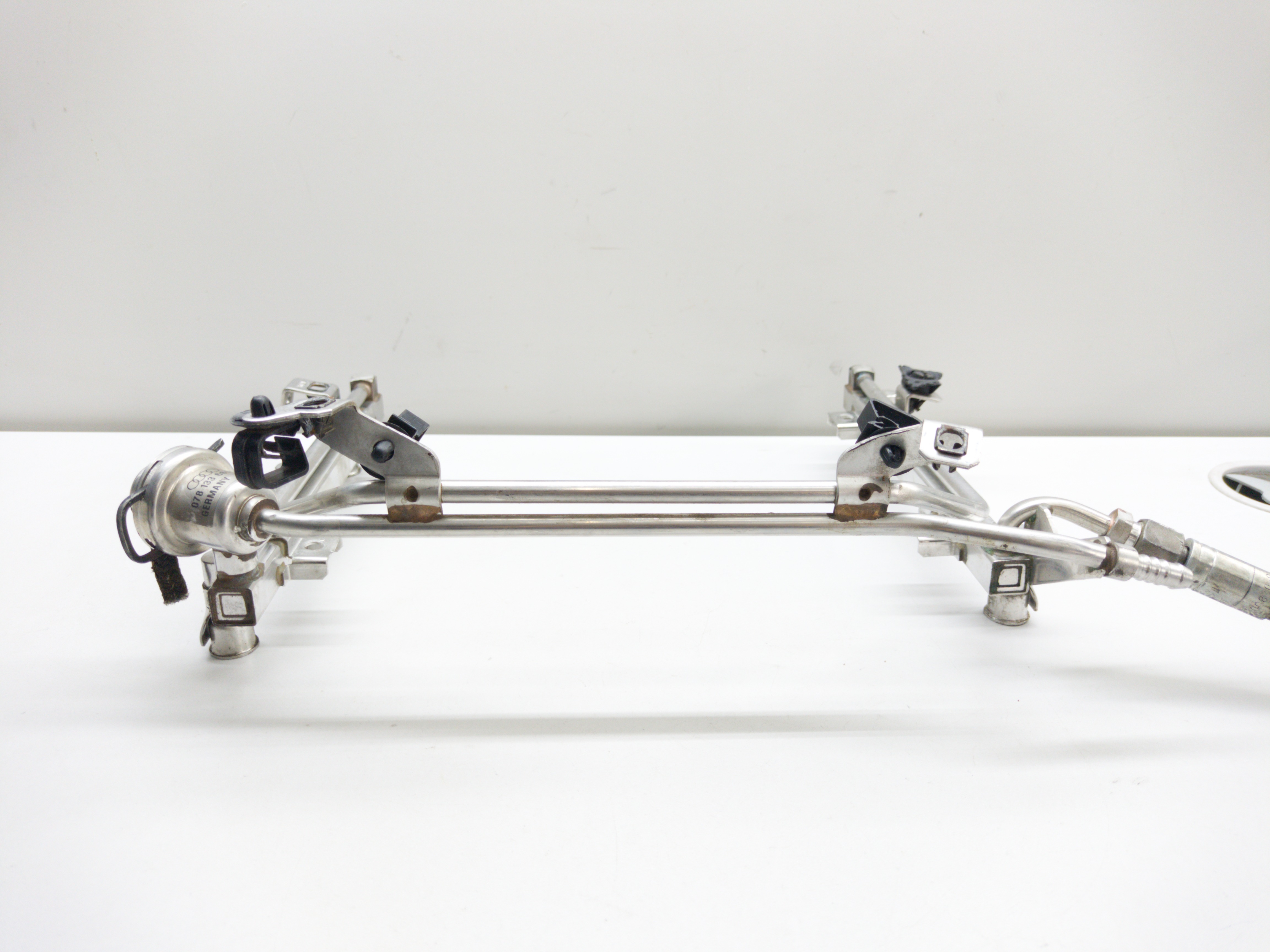 Flauta Dos Bicos Combustível Vw Passat/audi A4 7