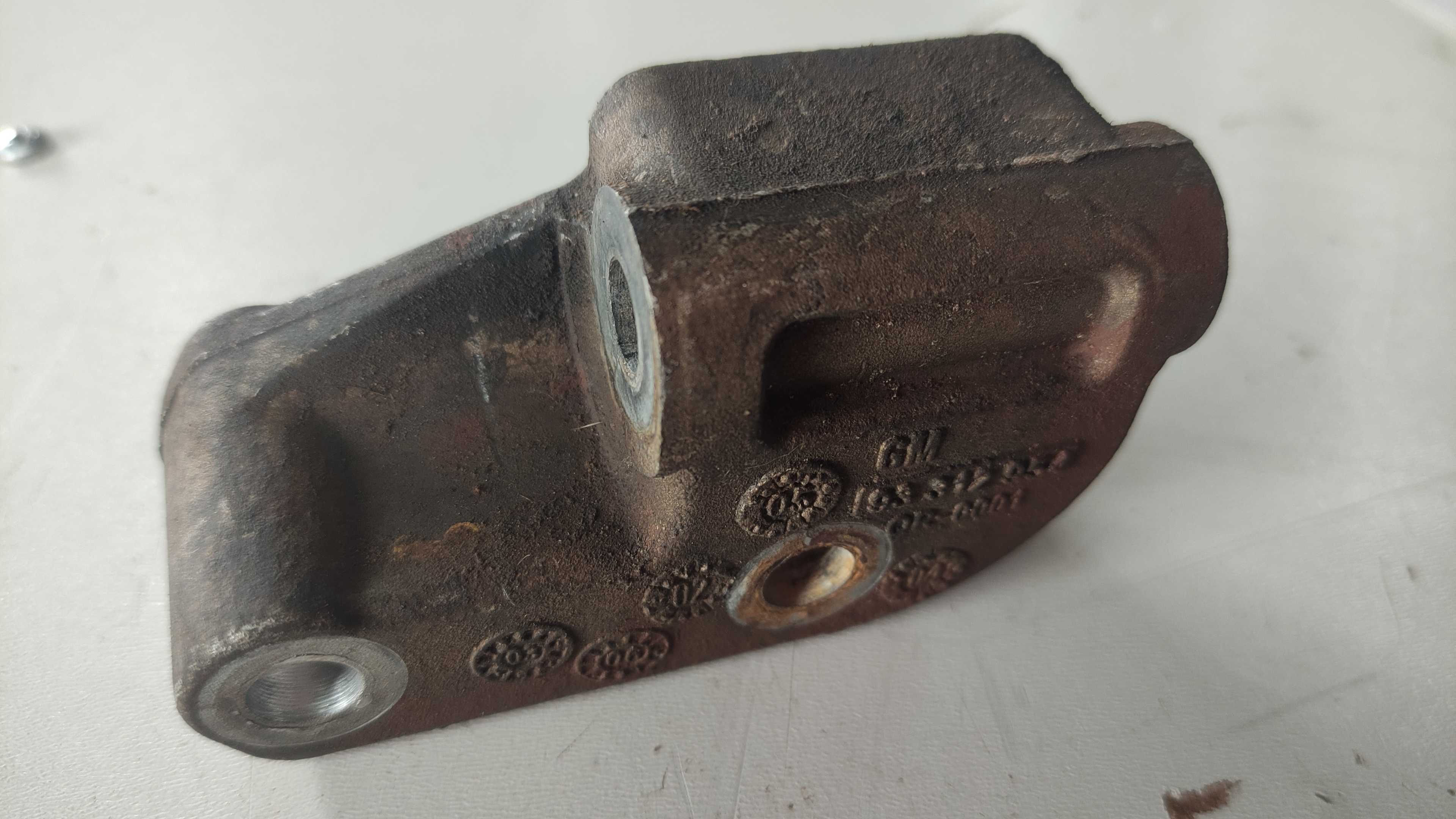 Suporte Do Alternador Gm Astra Vectra Zafira 2.0 8v 2